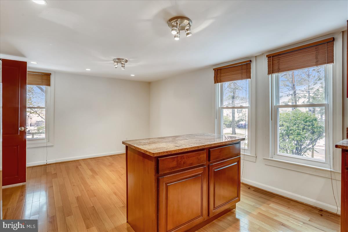 TOWN OF ROUND HILL - Commercial Sale