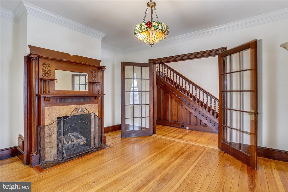 TOWN OF ROUND HILL - Commercial Sale