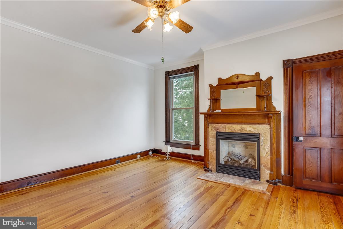 TOWN OF ROUND HILL - Commercial Sale