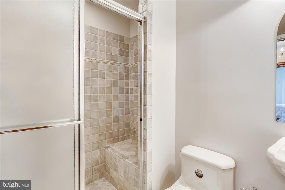 TOWN OF ROUND HILL - Commercial Sale