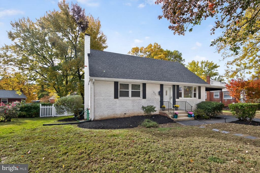 Photo of 8501 Sprague Place, NEW CARROLLTON, MD 20784 (MLS # MDPG2181188)