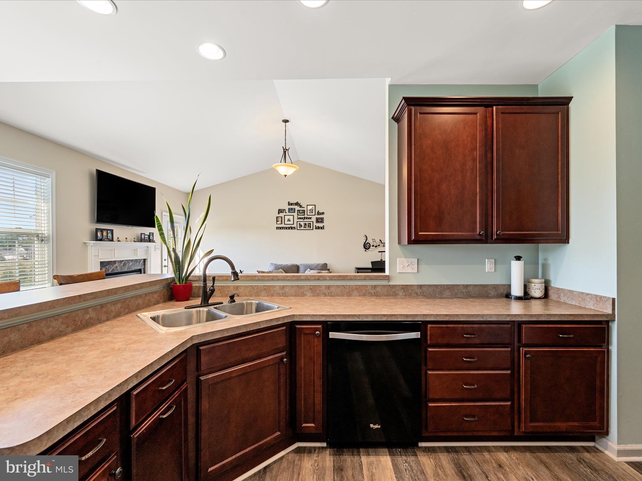 WILLOW RIDGE - Residential