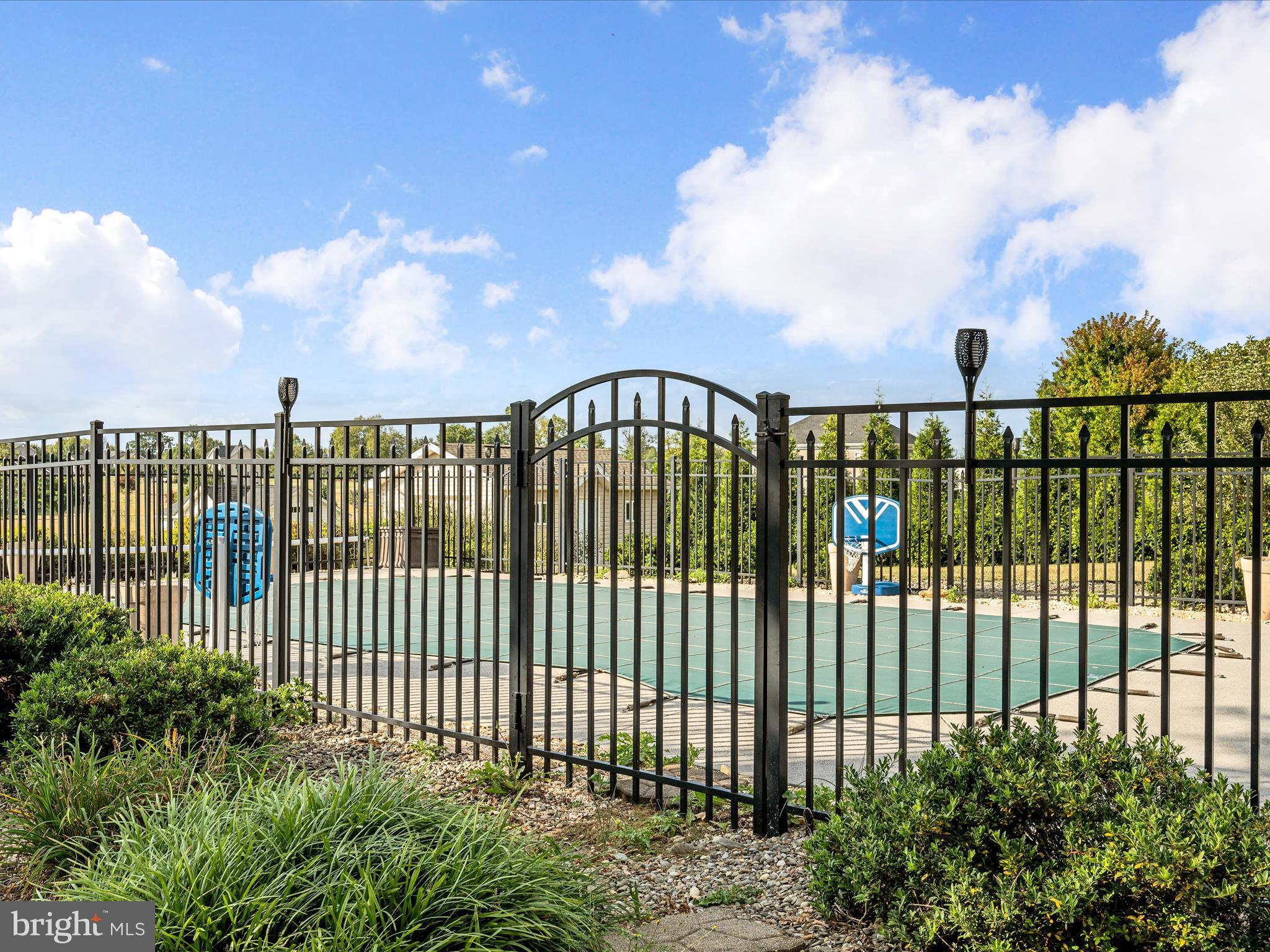 WILLOW RIDGE - Residential