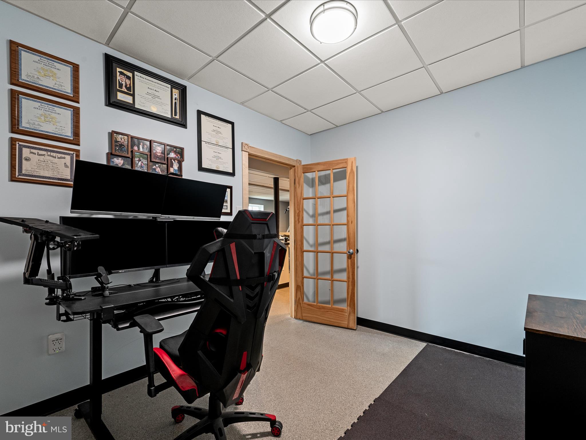 WILLOW RIDGE - Residential