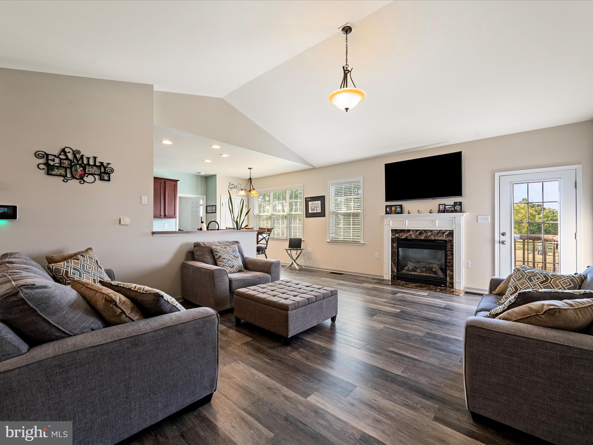 WILLOW RIDGE - Residential