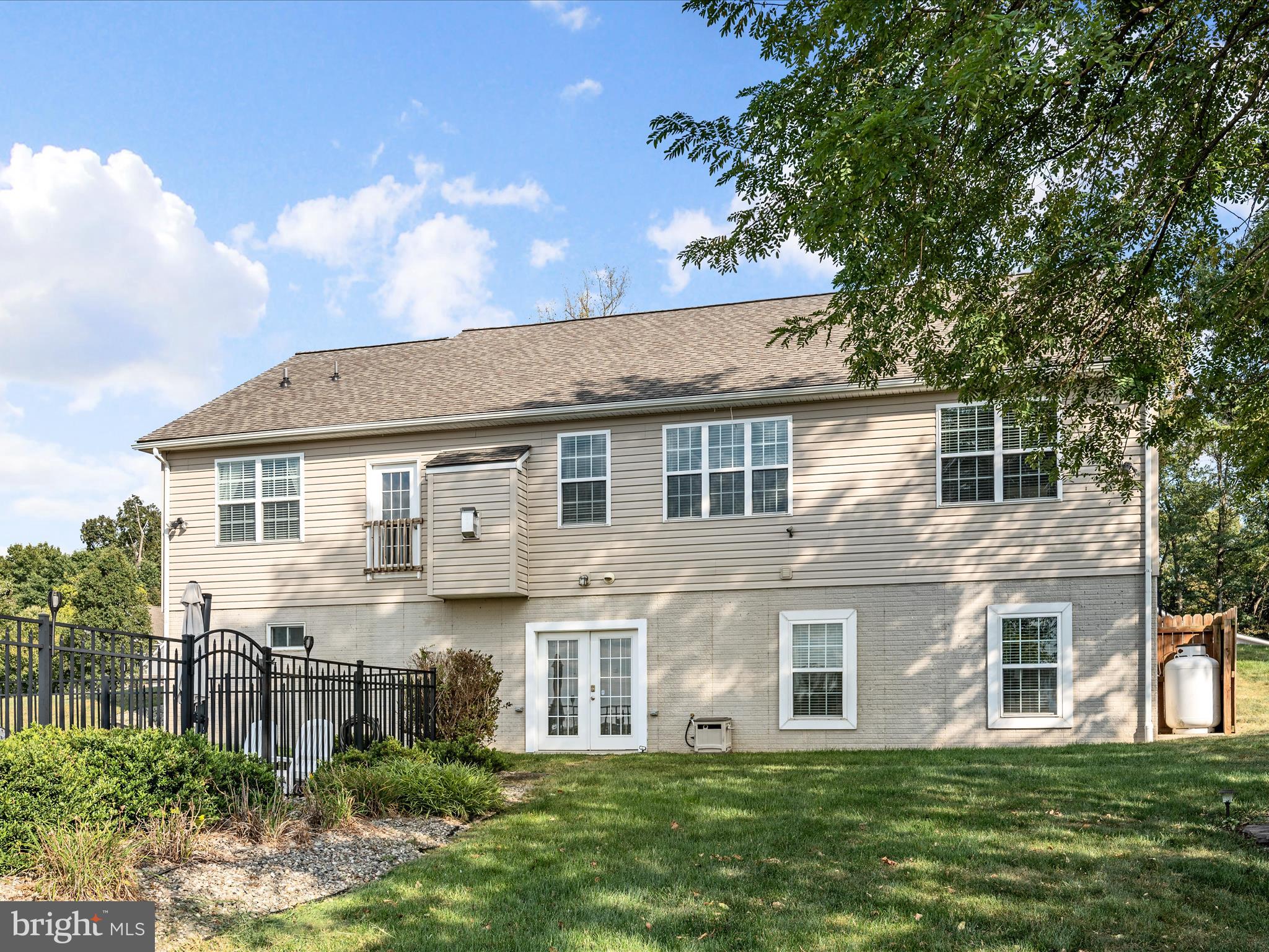 WILLOW RIDGE - Residential