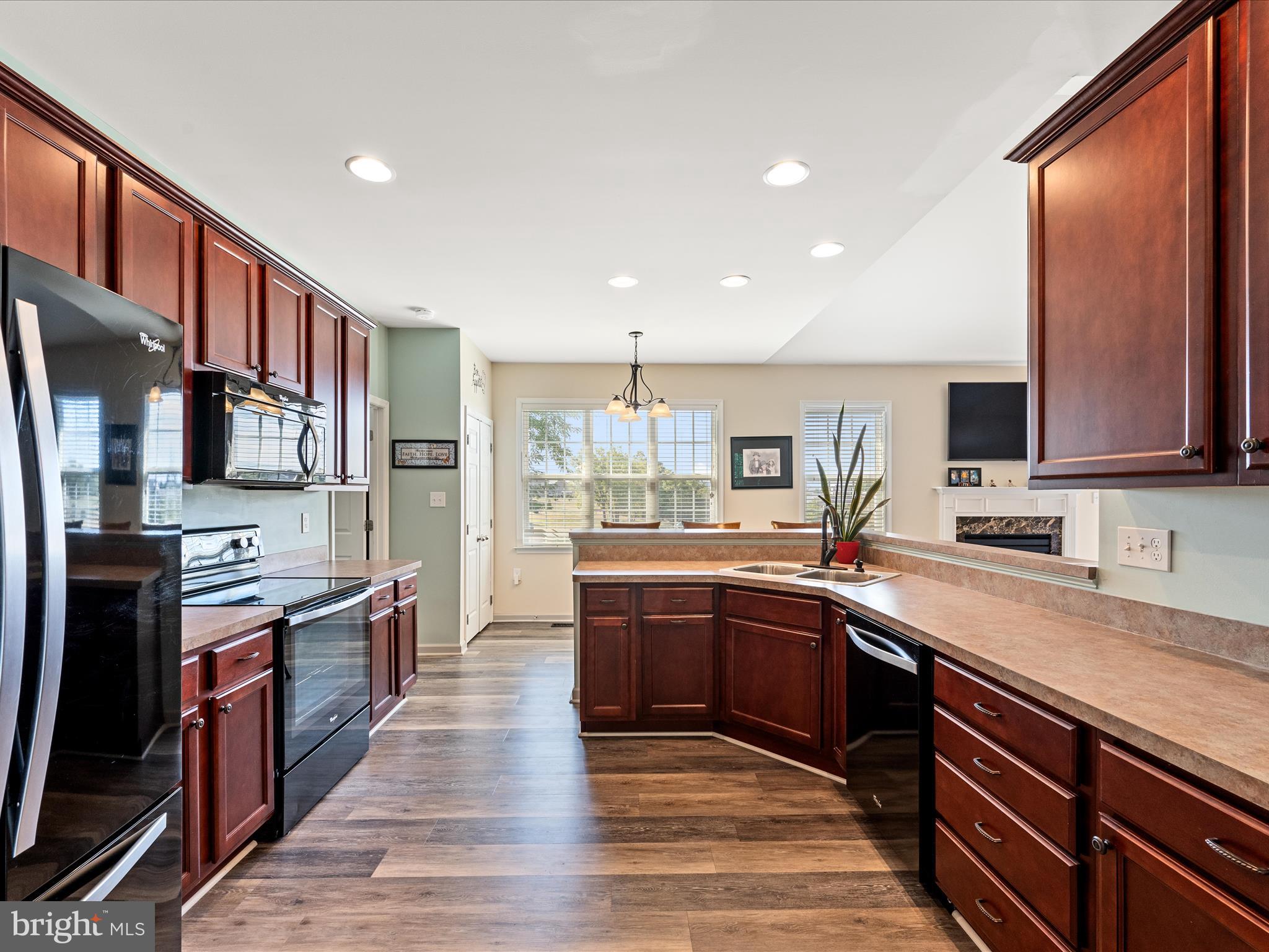 WILLOW RIDGE - Residential