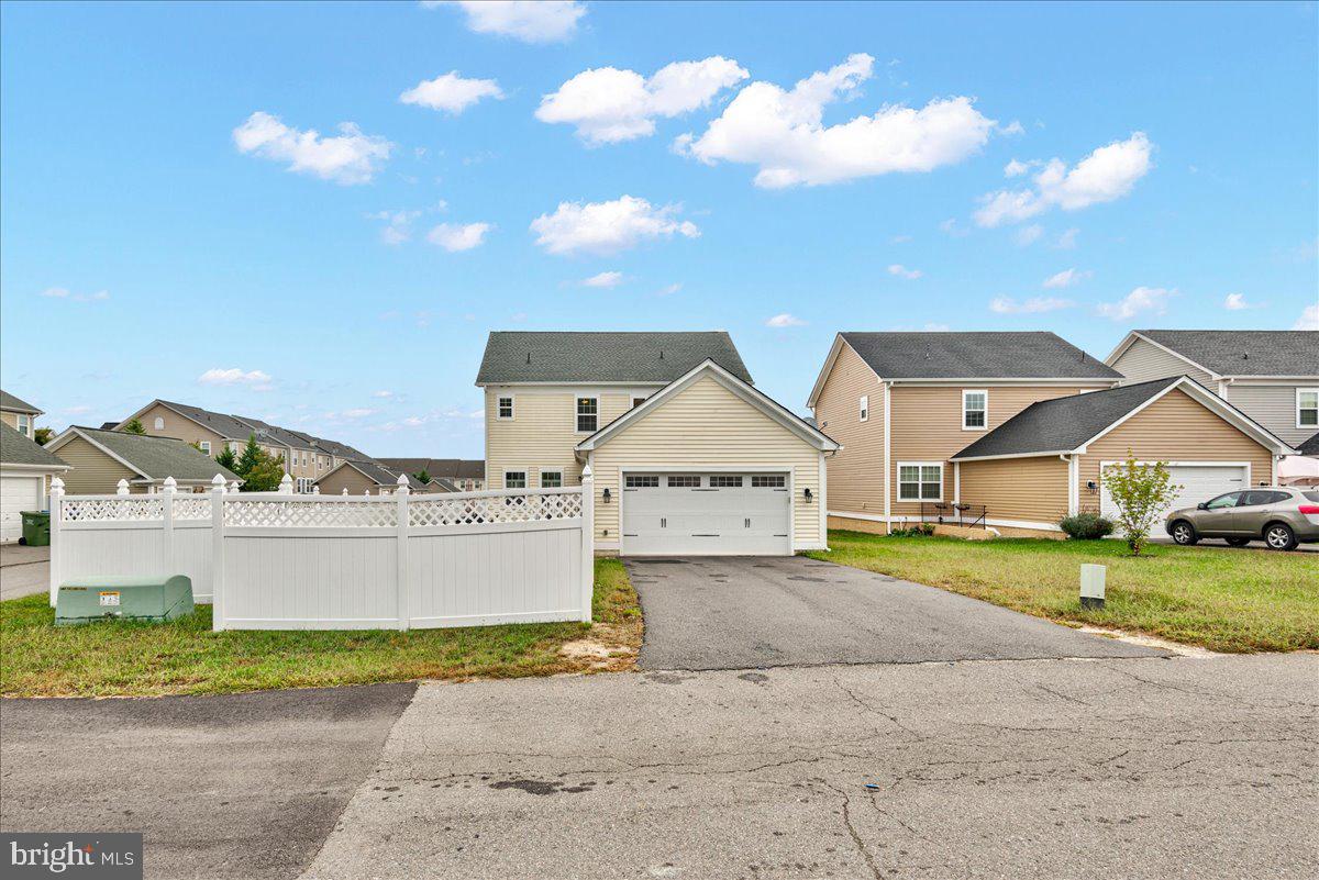 LADYSMITH VILLAGE - Residential