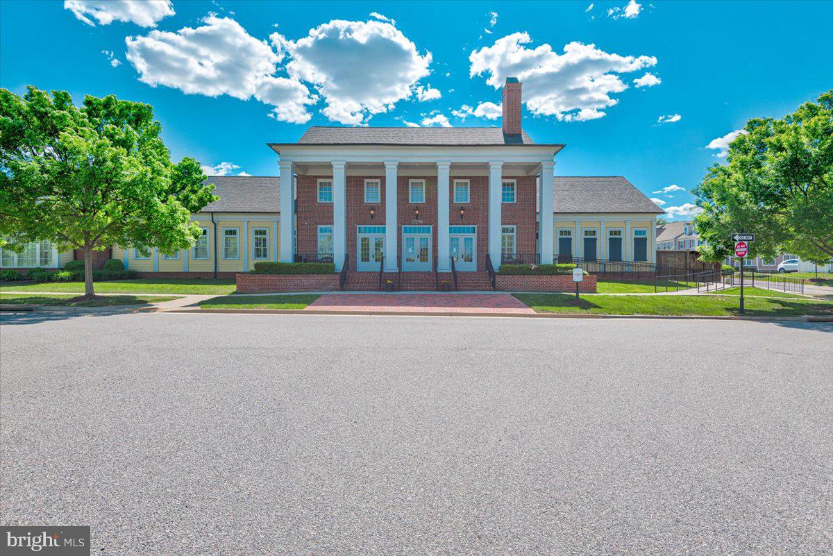 LADYSMITH VILLAGE - Residential