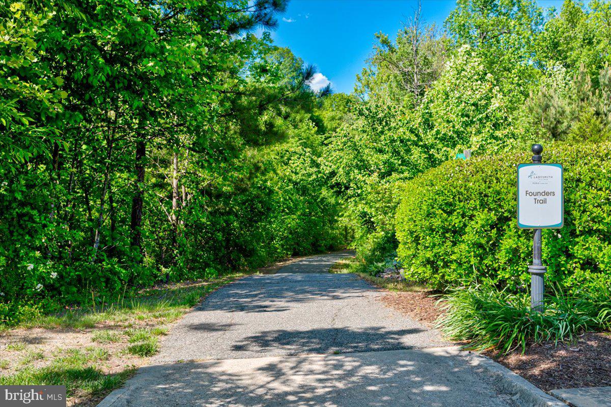 LADYSMITH VILLAGE - Residential