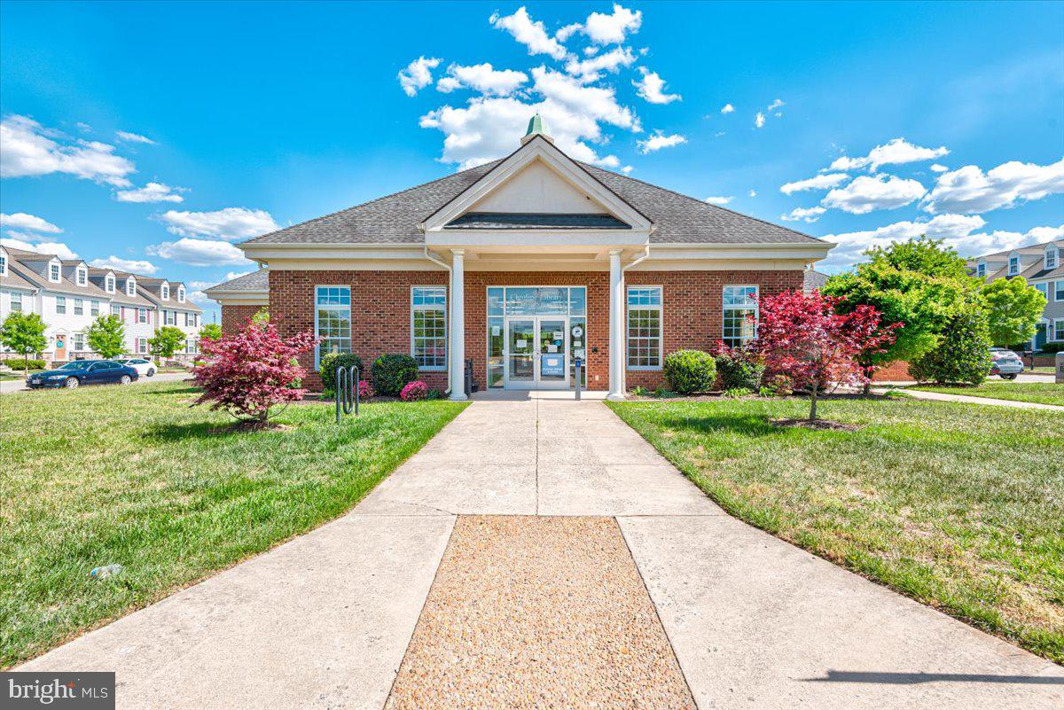 LADYSMITH VILLAGE - Residential