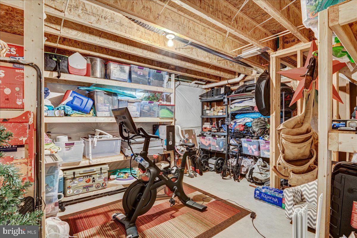 LADYSMITH VILLAGE - Residential