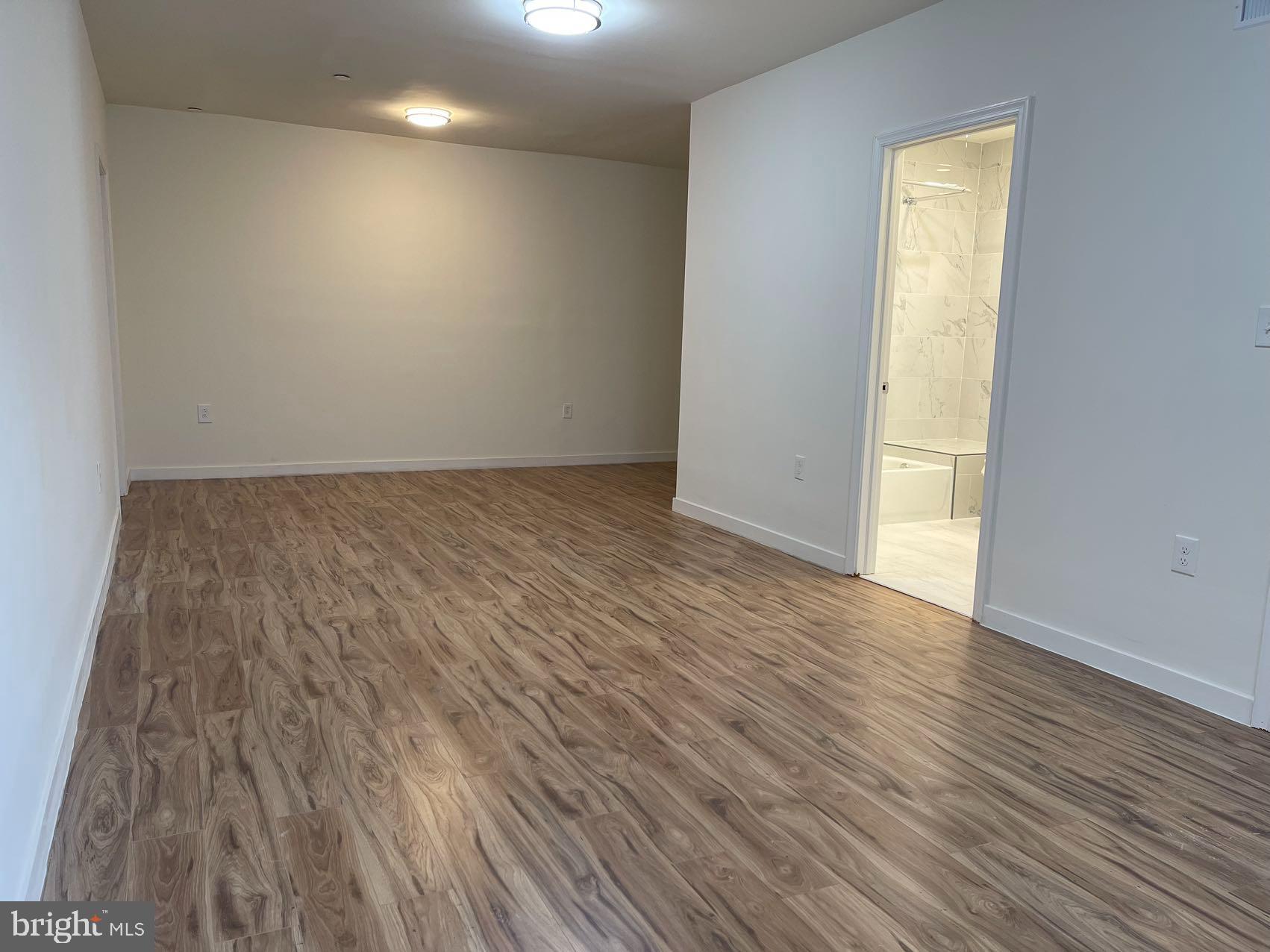 BROWNSTONES AT VF - Residential Lease