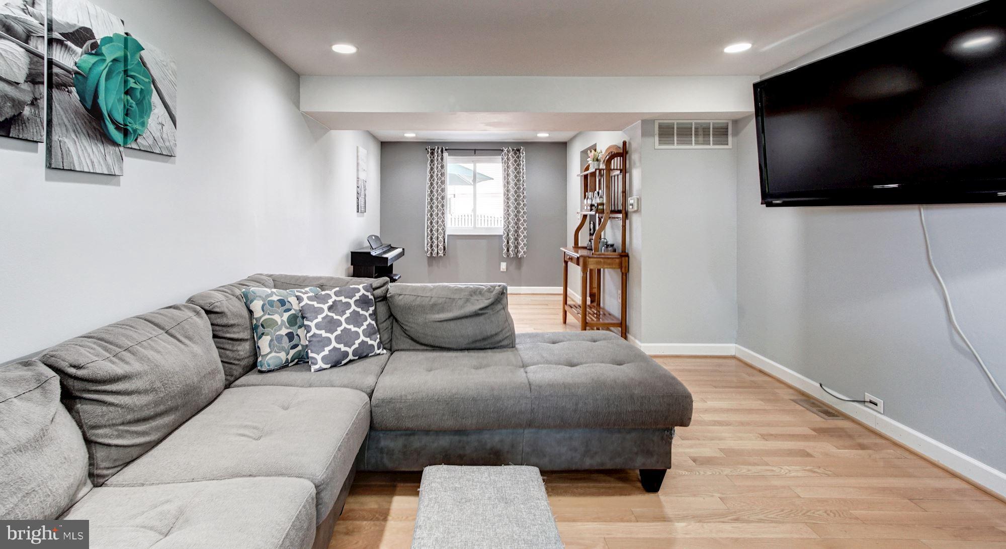 CHESTERFIELD - Residential