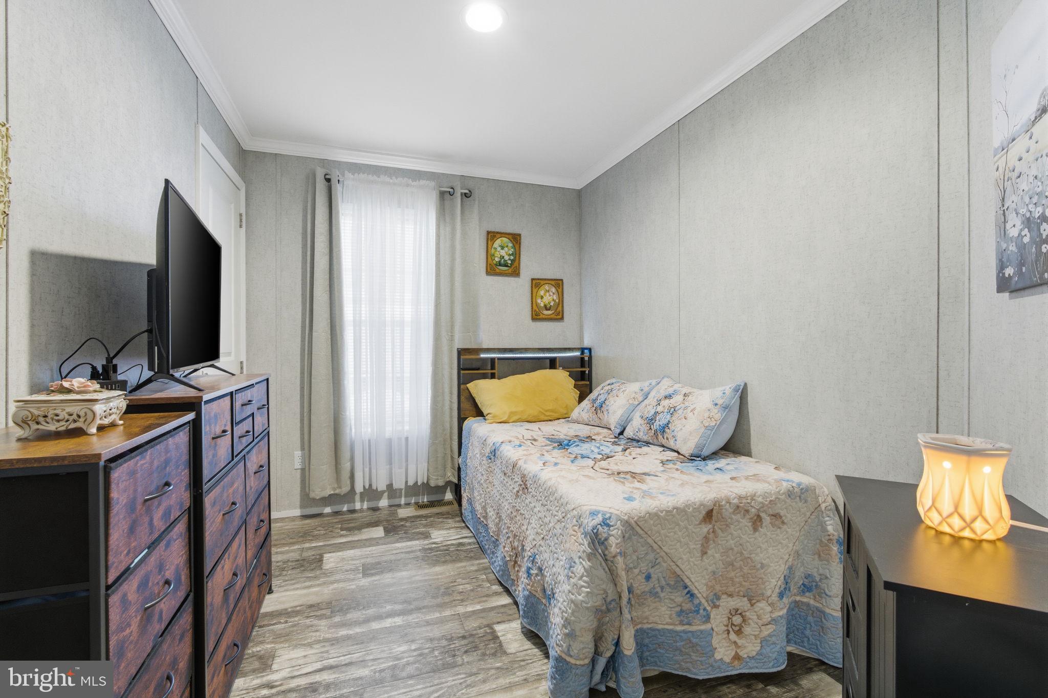 PENNWOOD CROSSING - Residential