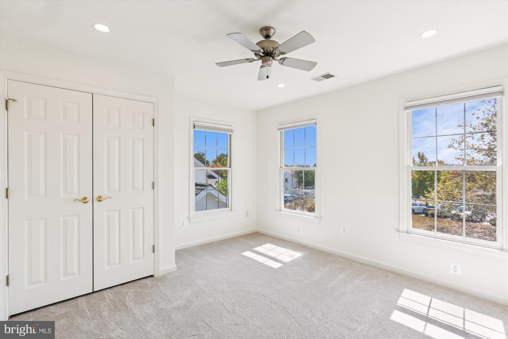 KENTLANDS - Residential