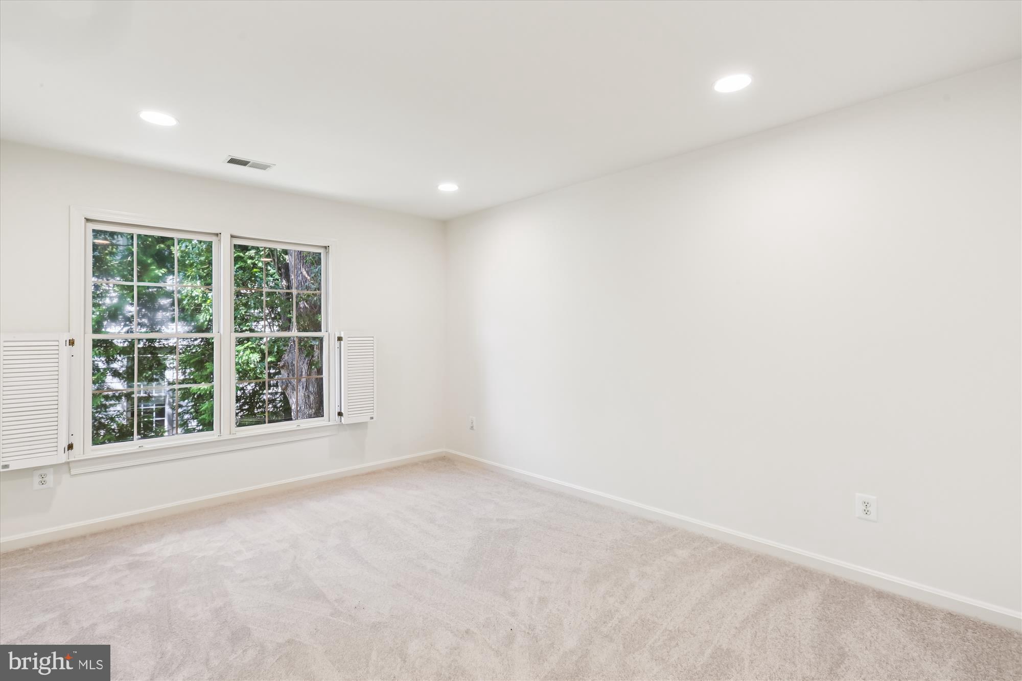 KENTLANDS - Residential