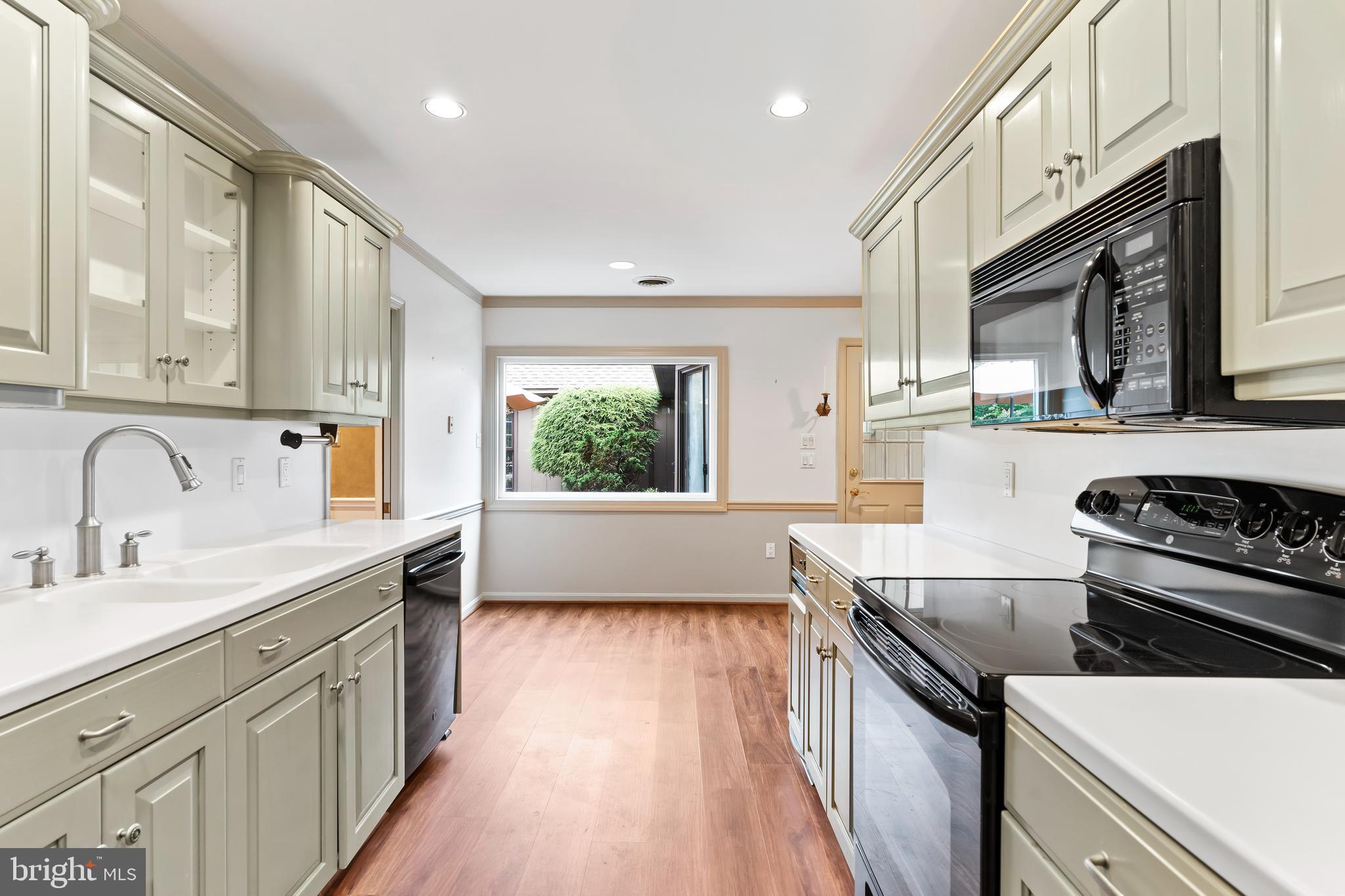 DEVONSHIRE SQUARE - Residential