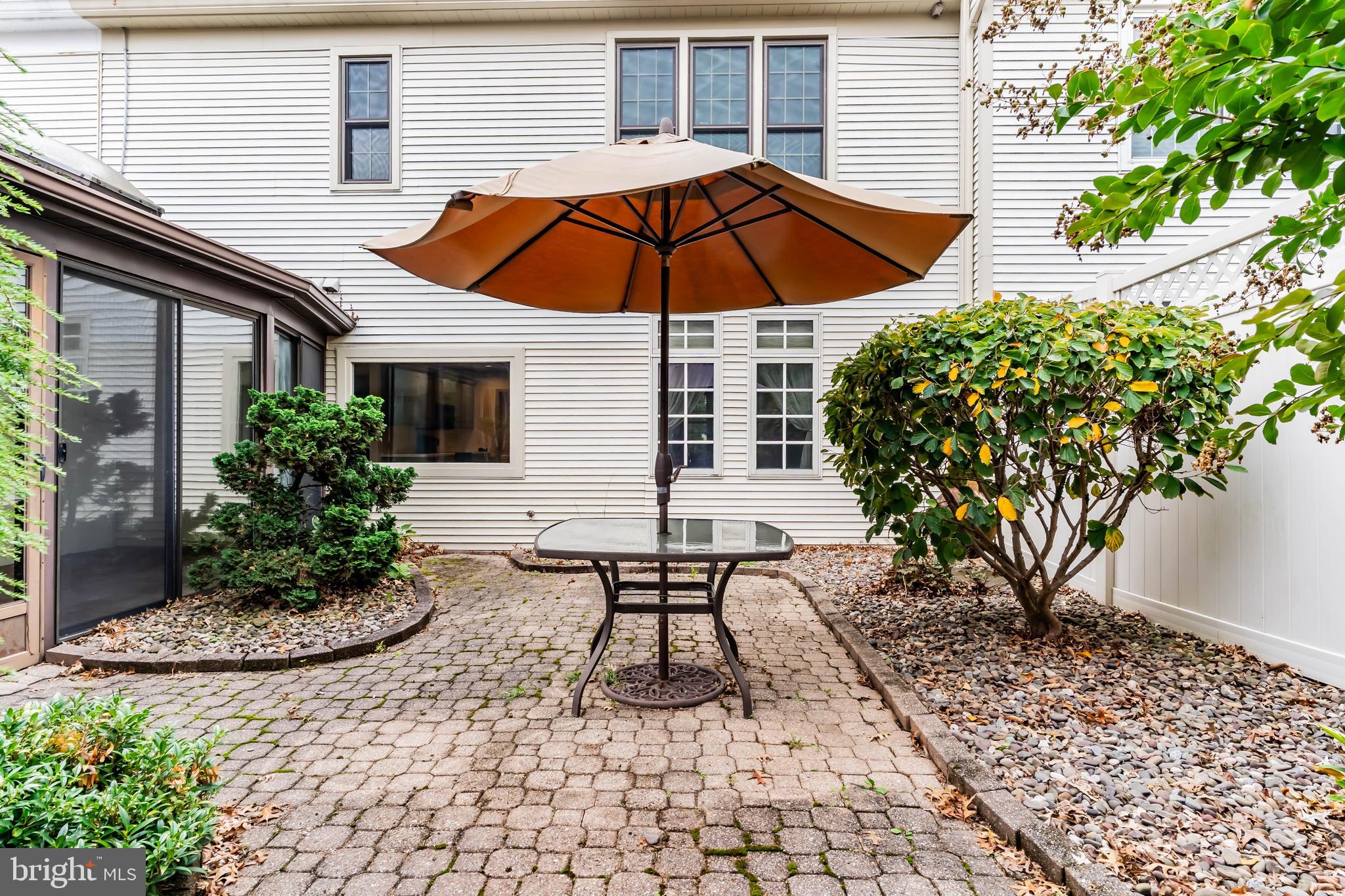 DEVONSHIRE SQUARE - Residential