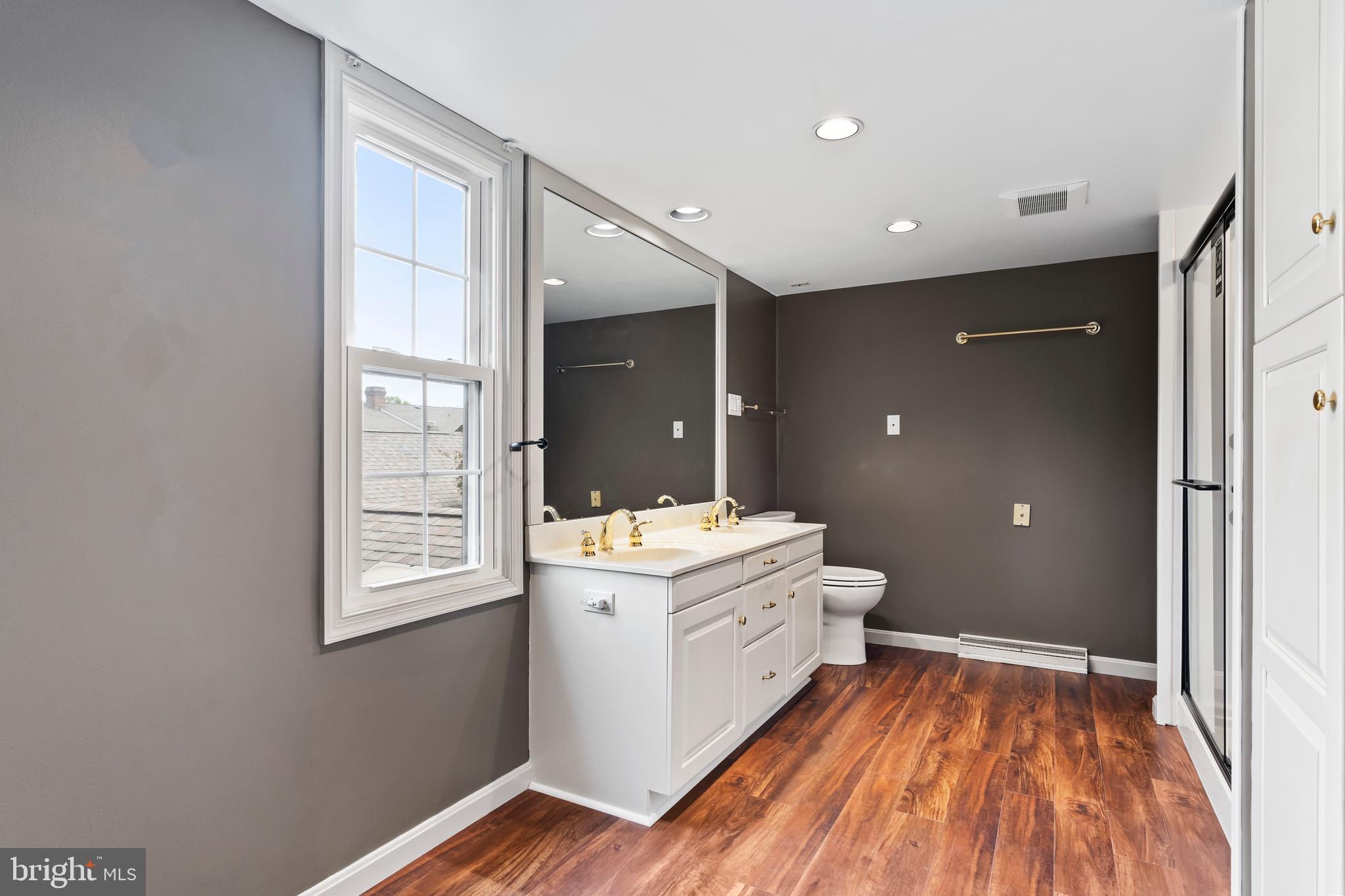 DEVONSHIRE SQUARE - Residential