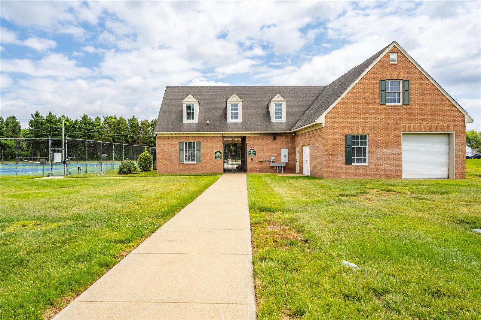 STEEPLECHASE - Residential