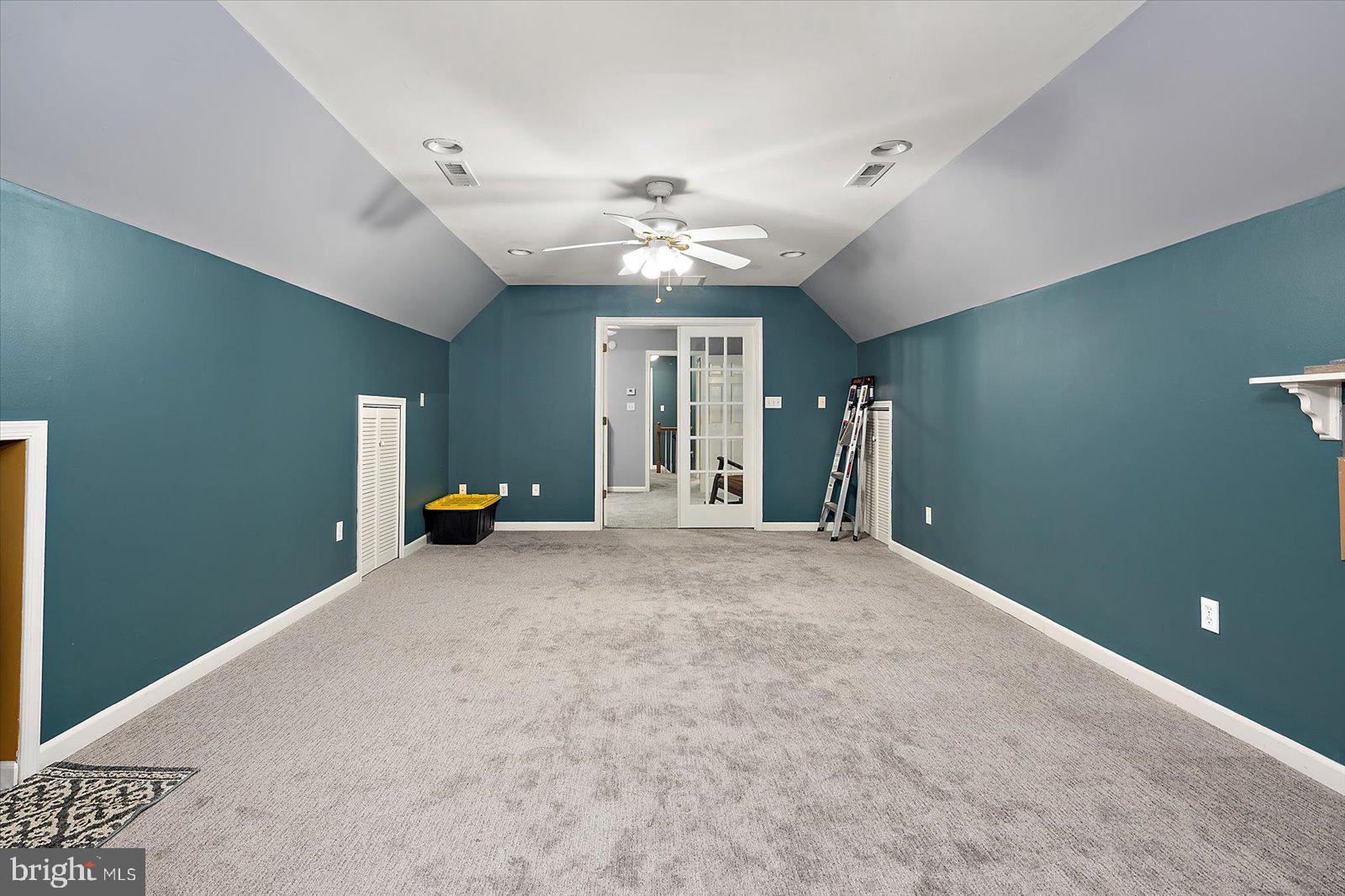 STEEPLECHASE - Residential