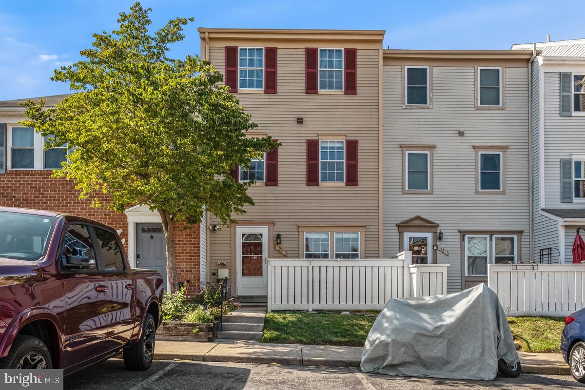 GREENFIELDS - Residential