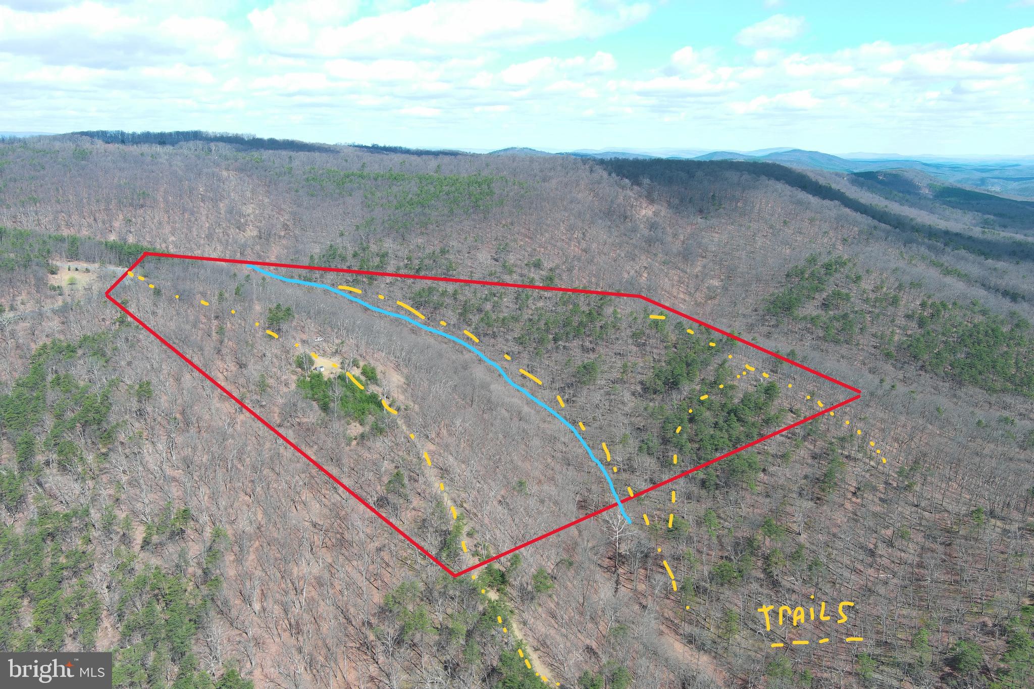 BLUFFS ON THE POTOMAC - Land