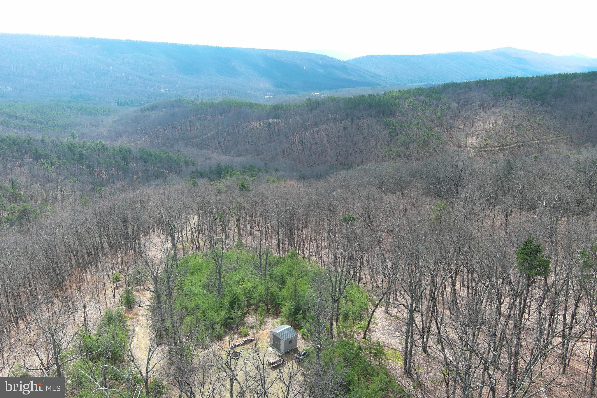 BLUFFS ON THE POTOMAC - Land