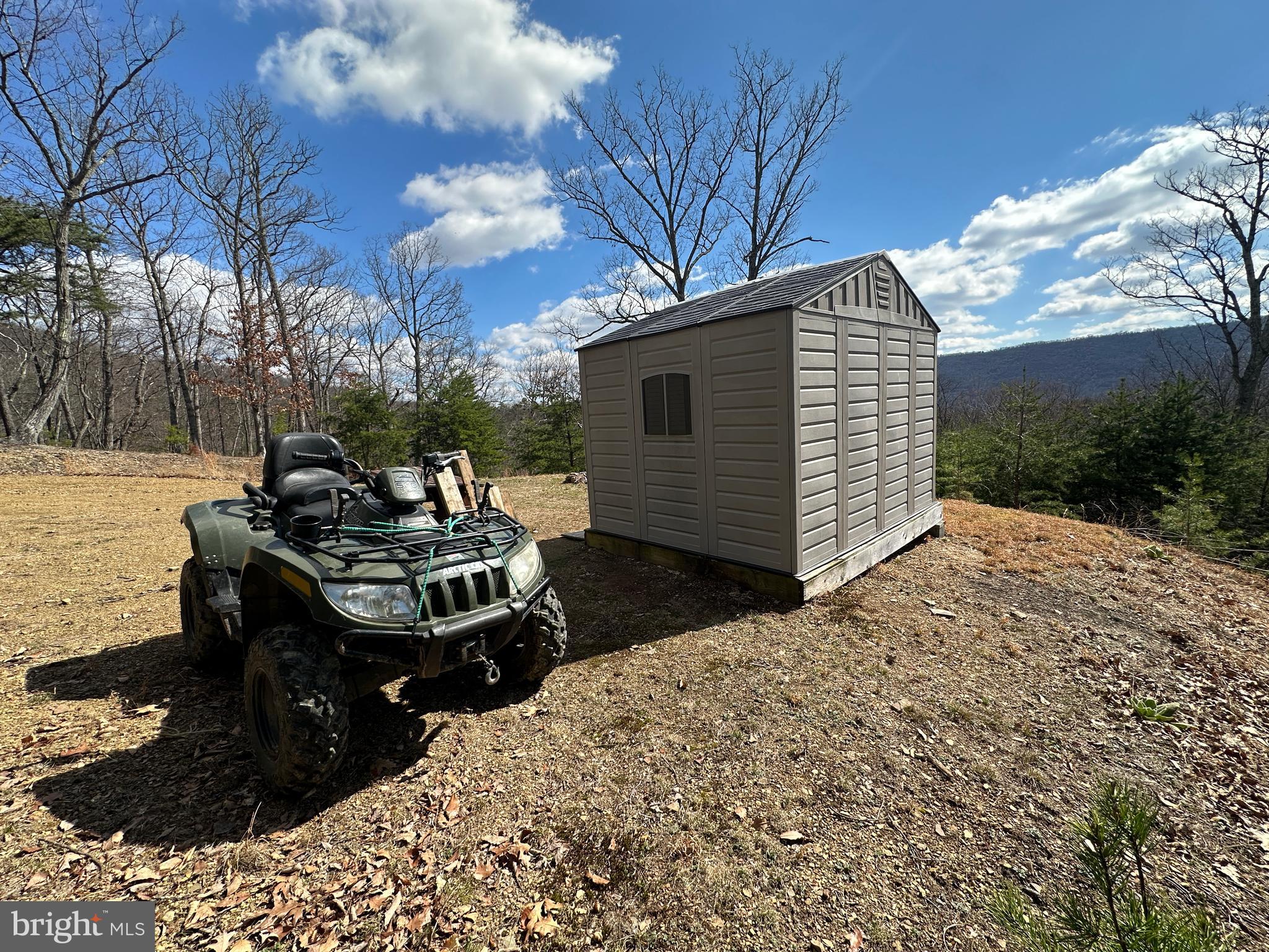 BLUFFS ON THE POTOMAC - Land