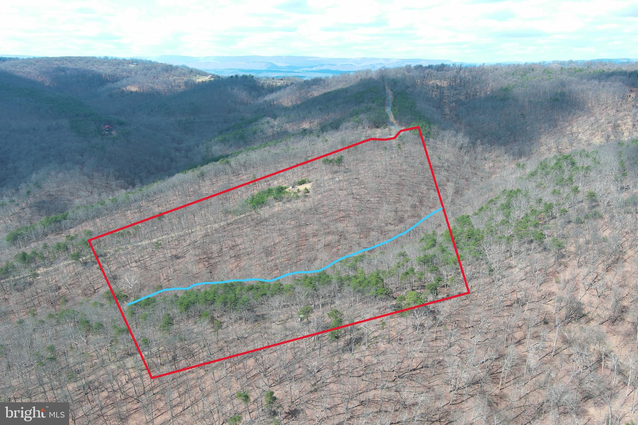 BLUFFS ON THE POTOMAC - Land