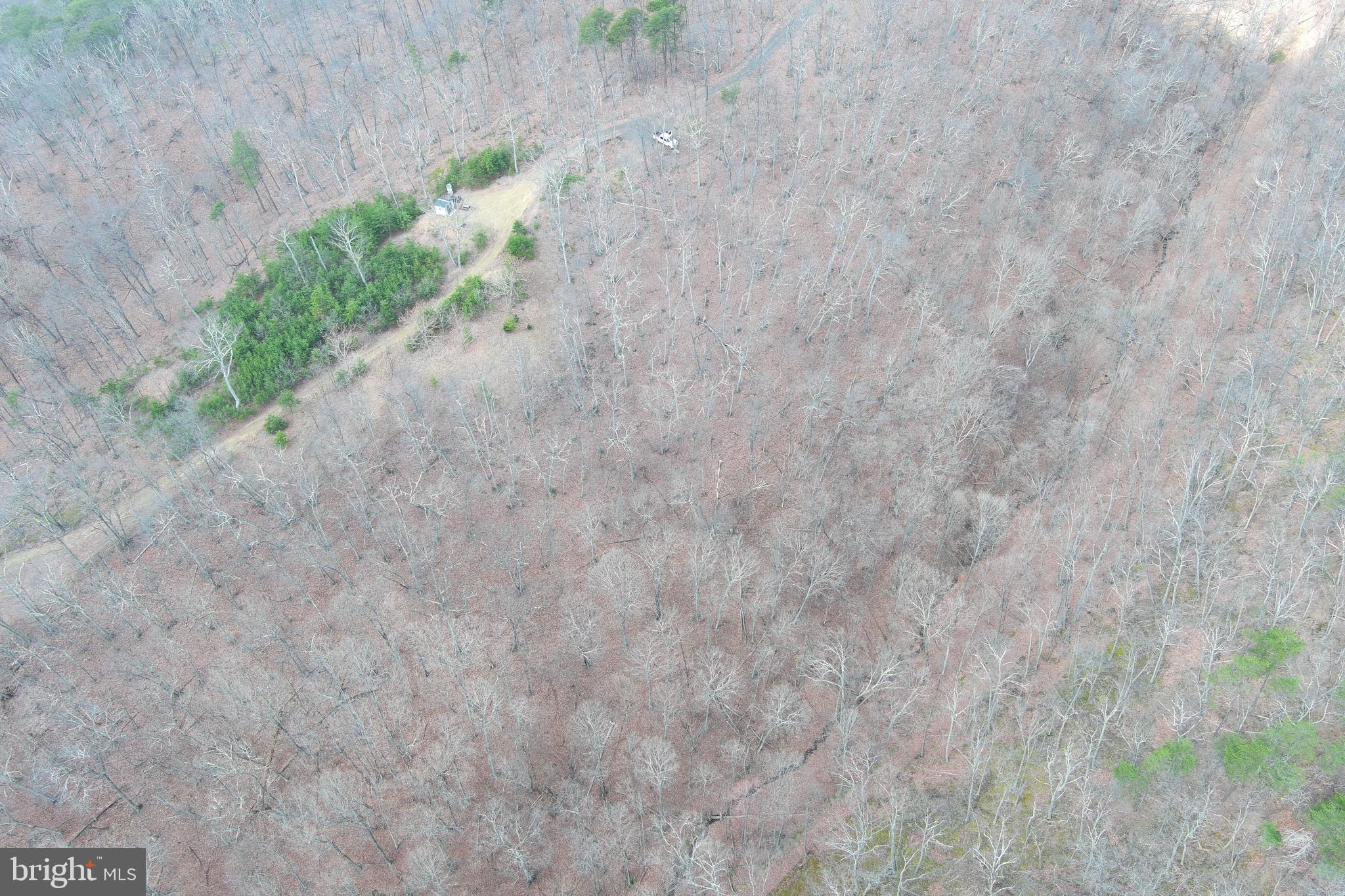 BLUFFS ON THE POTOMAC - Land