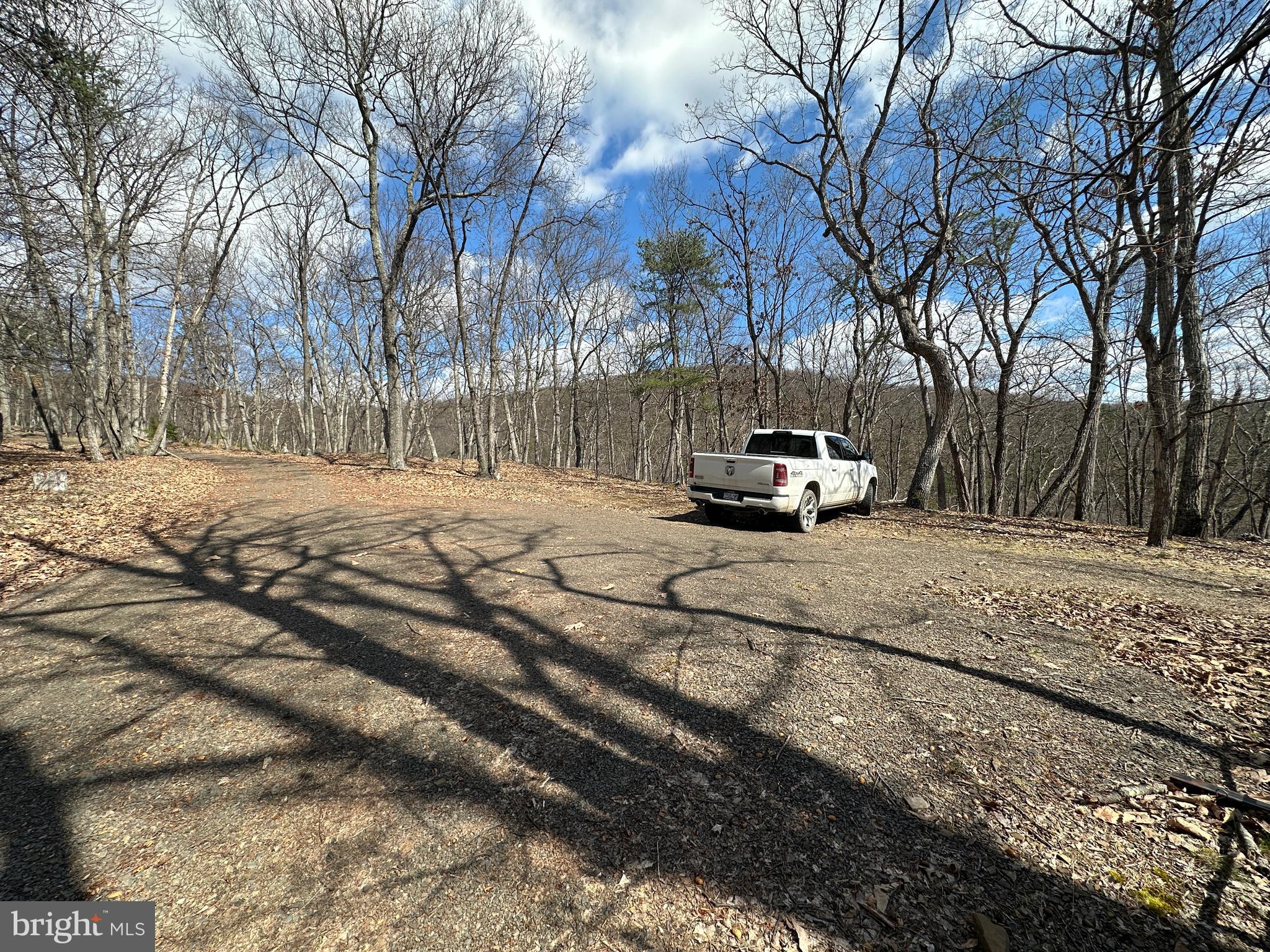 BLUFFS ON THE POTOMAC - Land