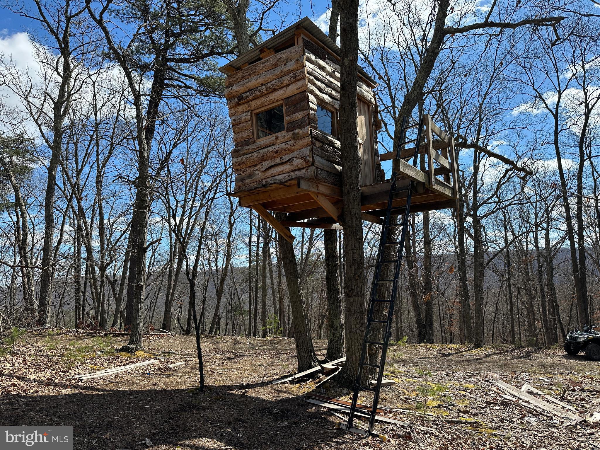 BLUFFS ON THE POTOMAC - Land