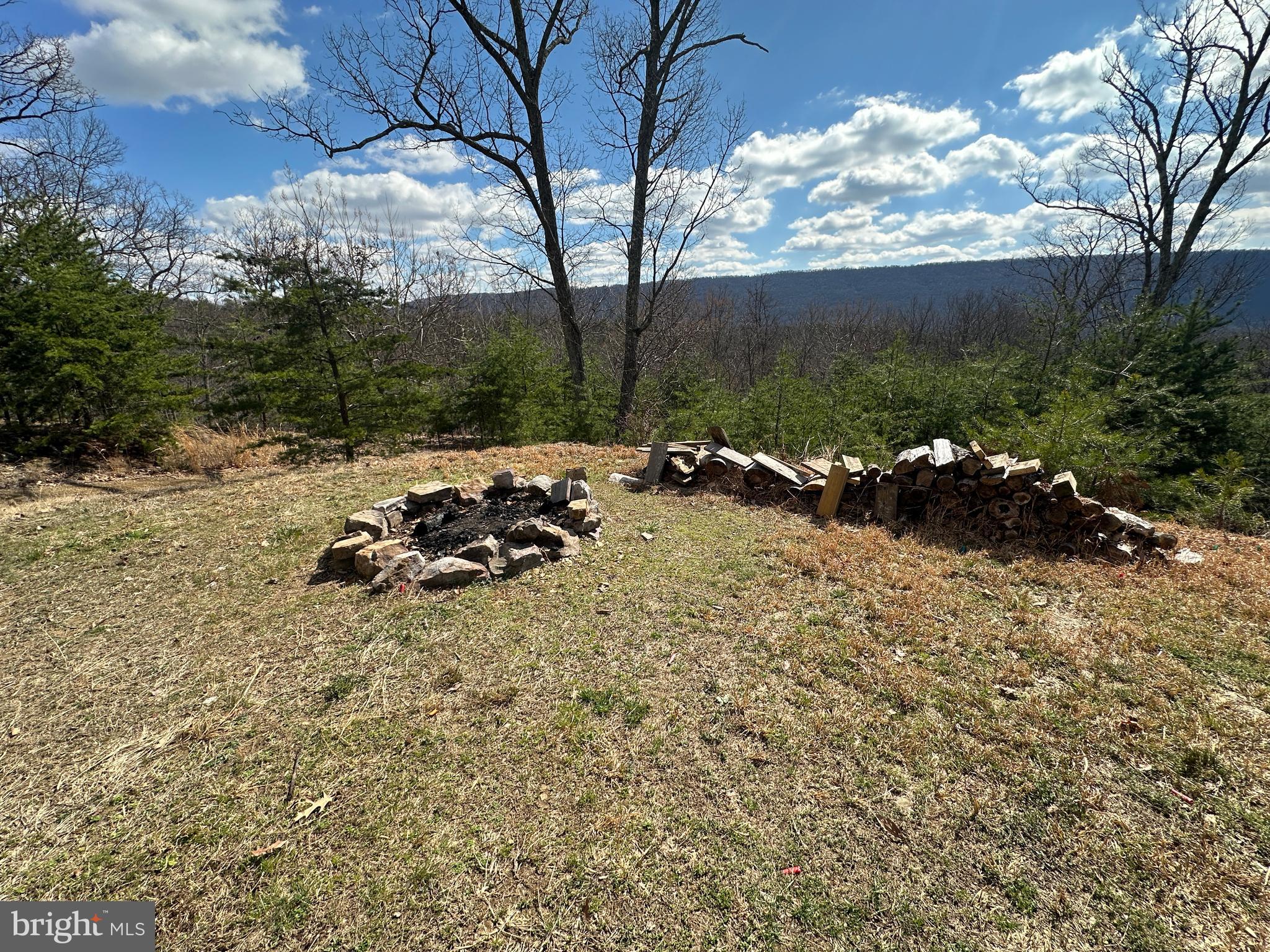 BLUFFS ON THE POTOMAC - Land