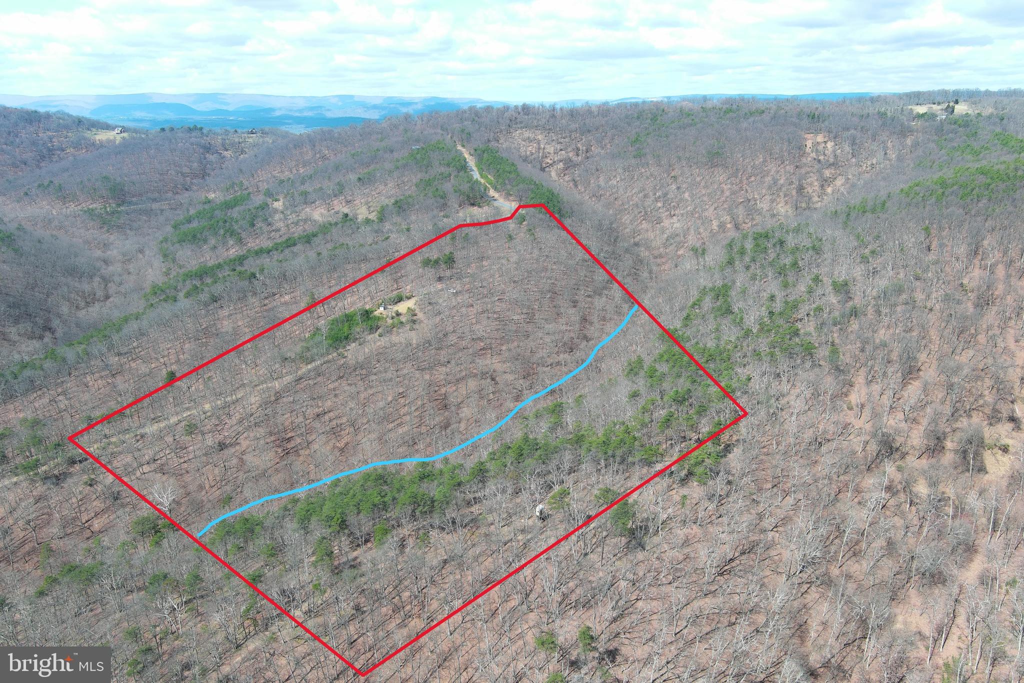 BLUFFS ON THE POTOMAC - Land