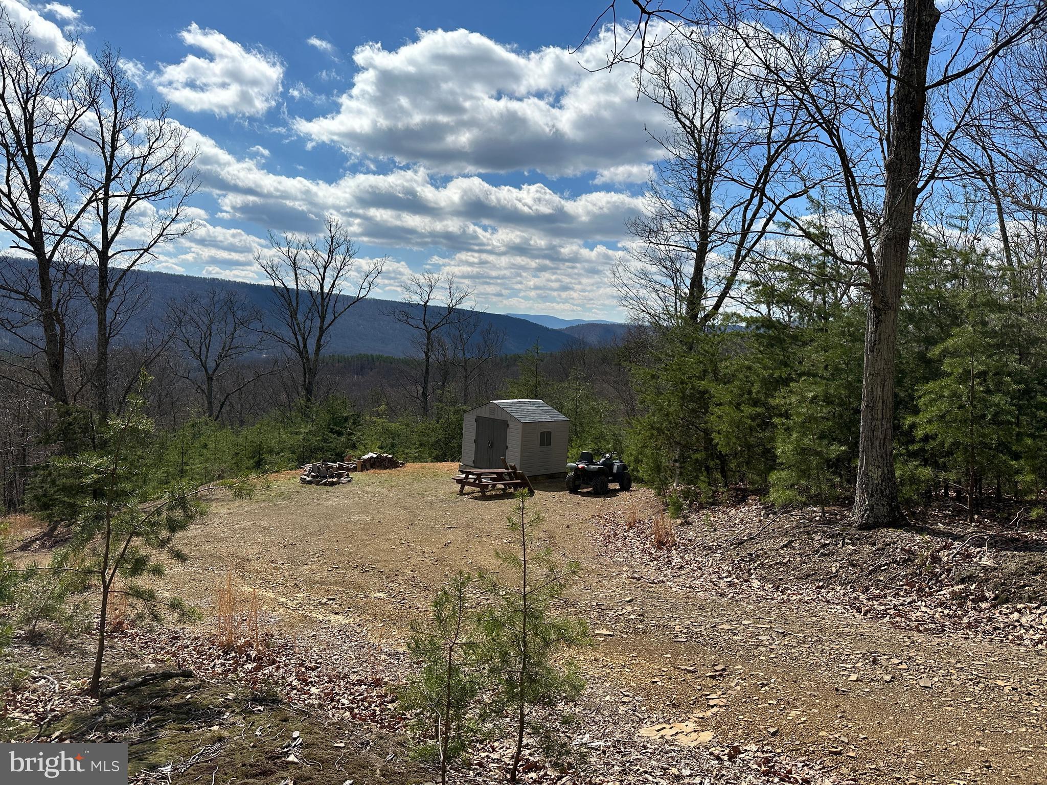 BLUFFS ON THE POTOMAC - Land