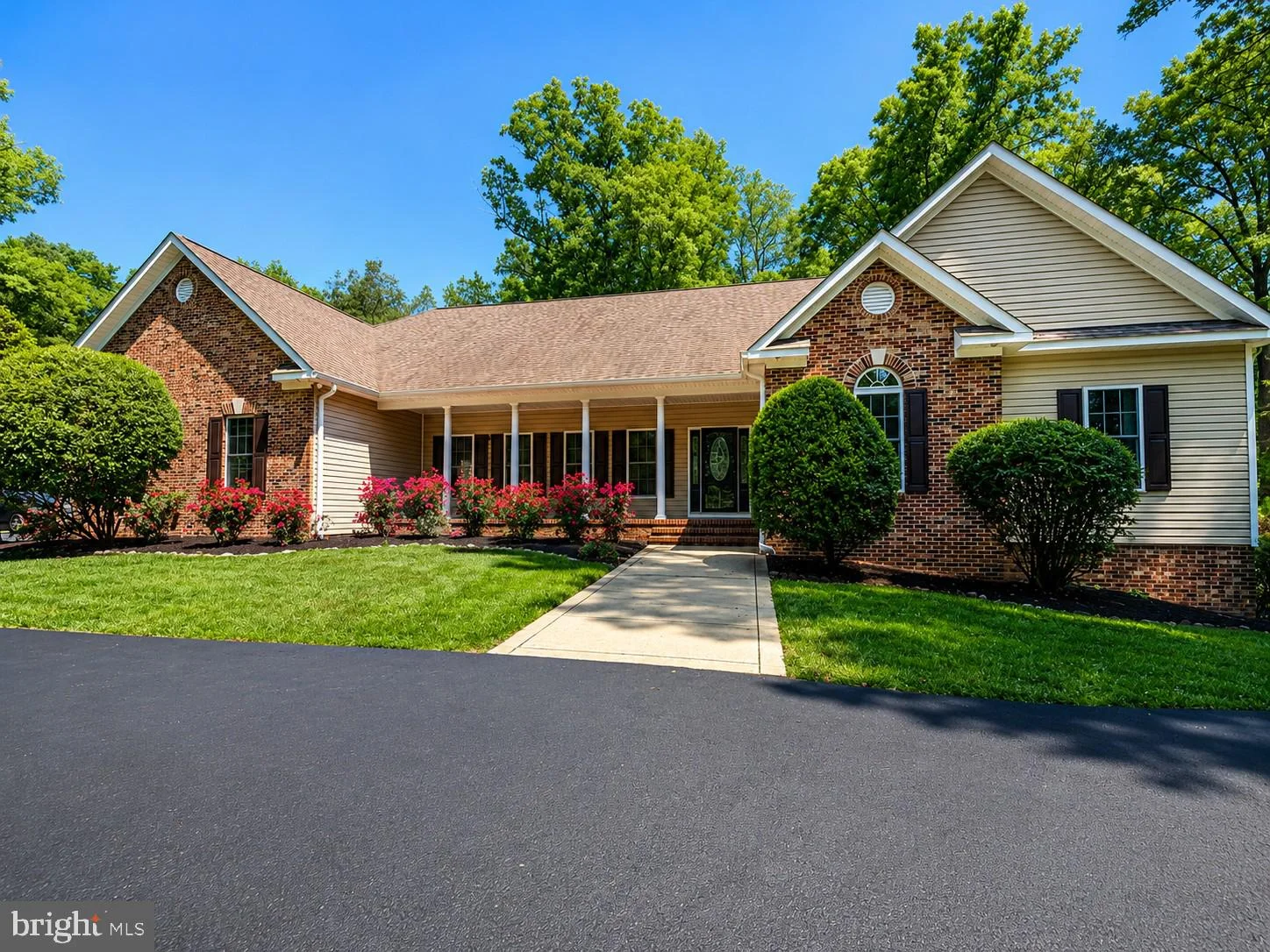 9801 Cherokee Lane