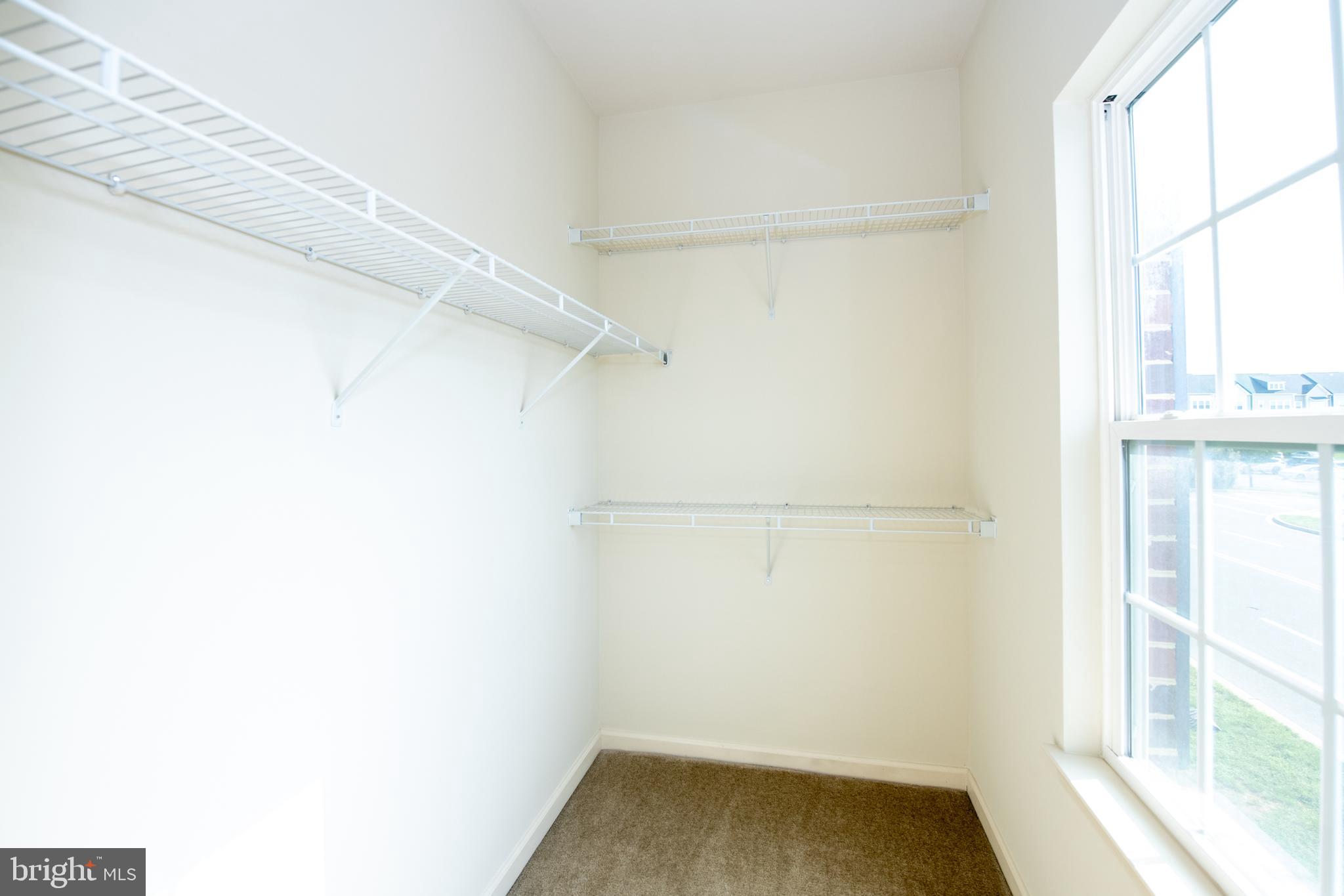 MARKET SQUARE - Residential Lease