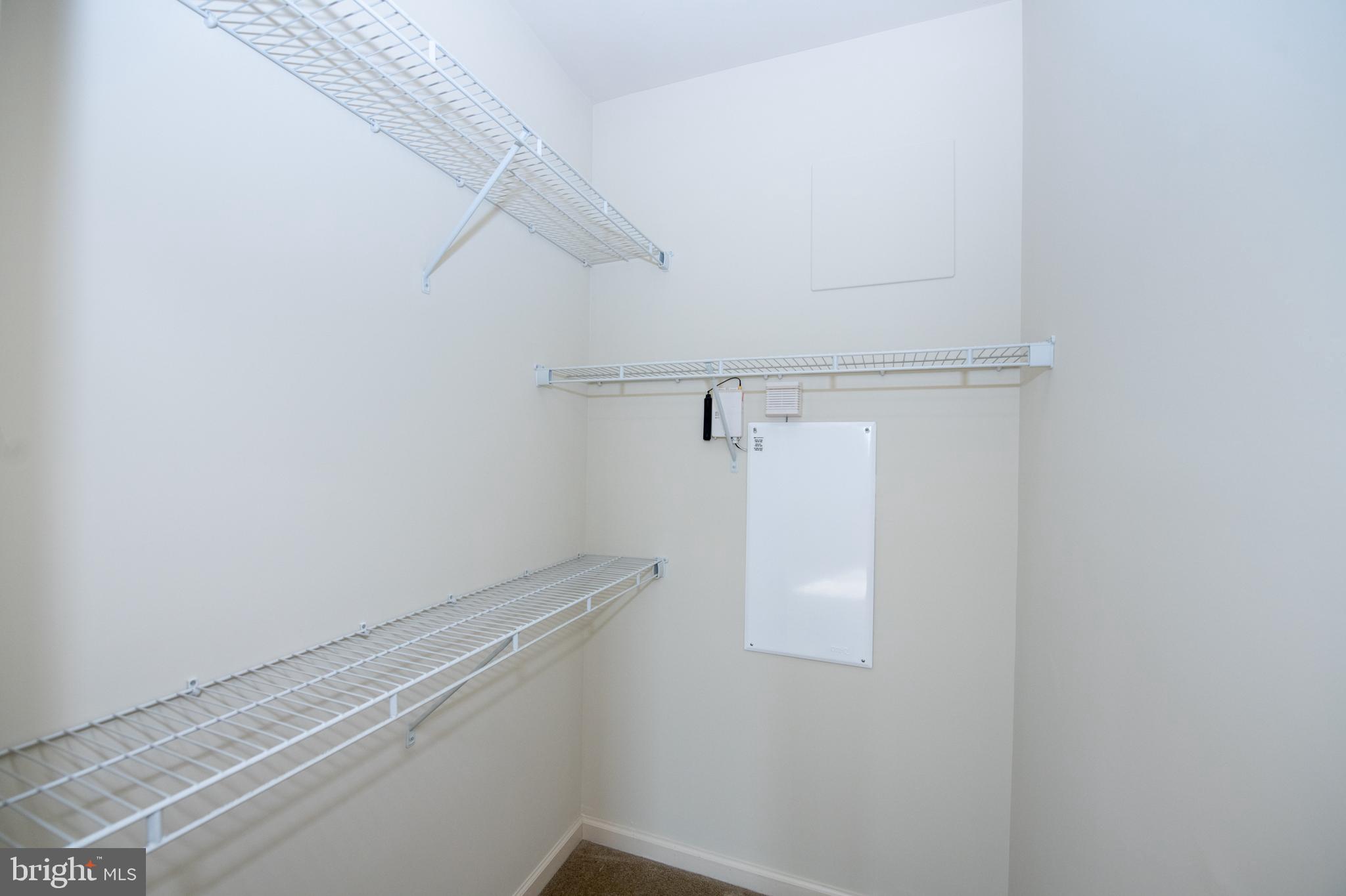 MARKET SQUARE - Residential Lease