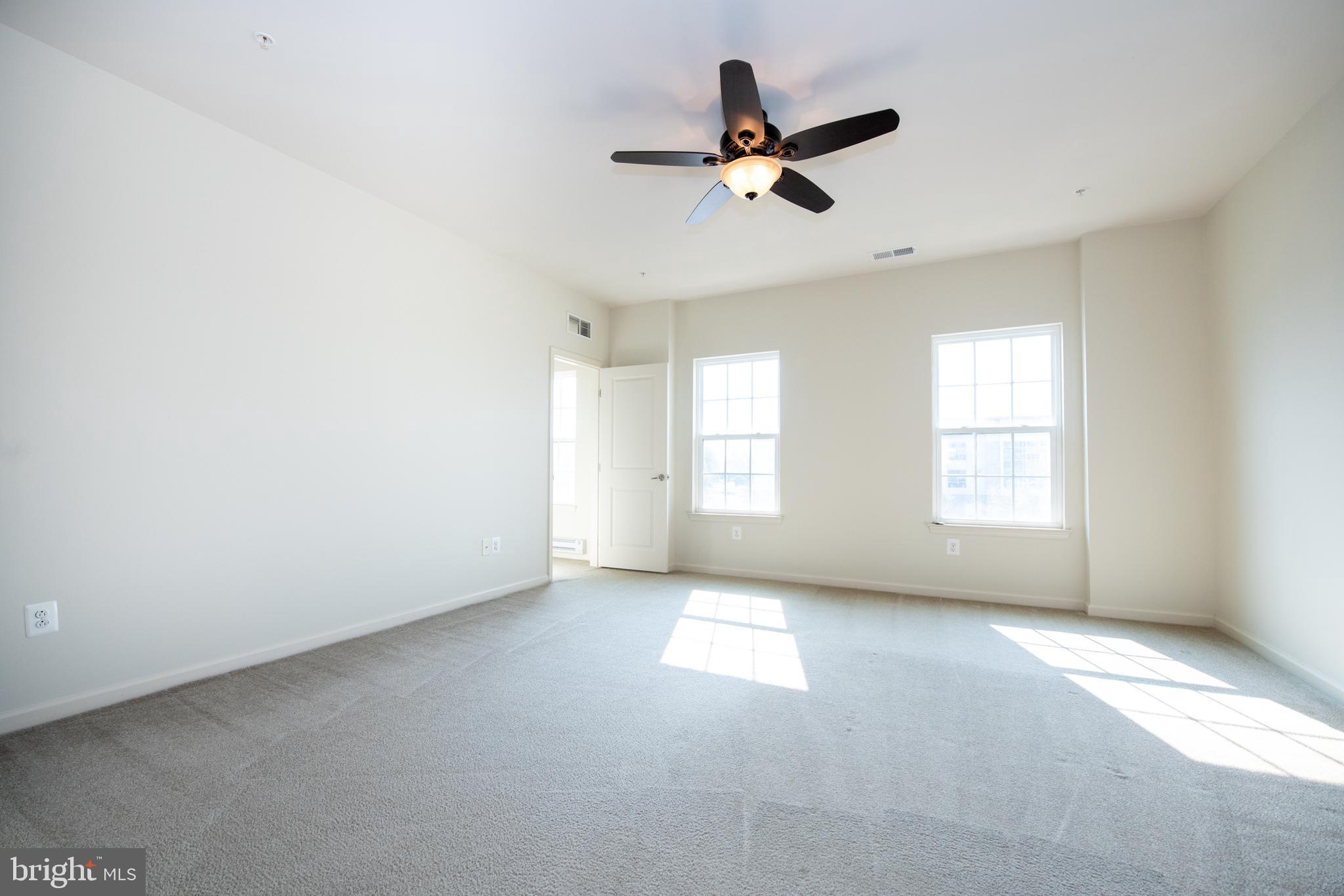 MARKET SQUARE - Residential Lease