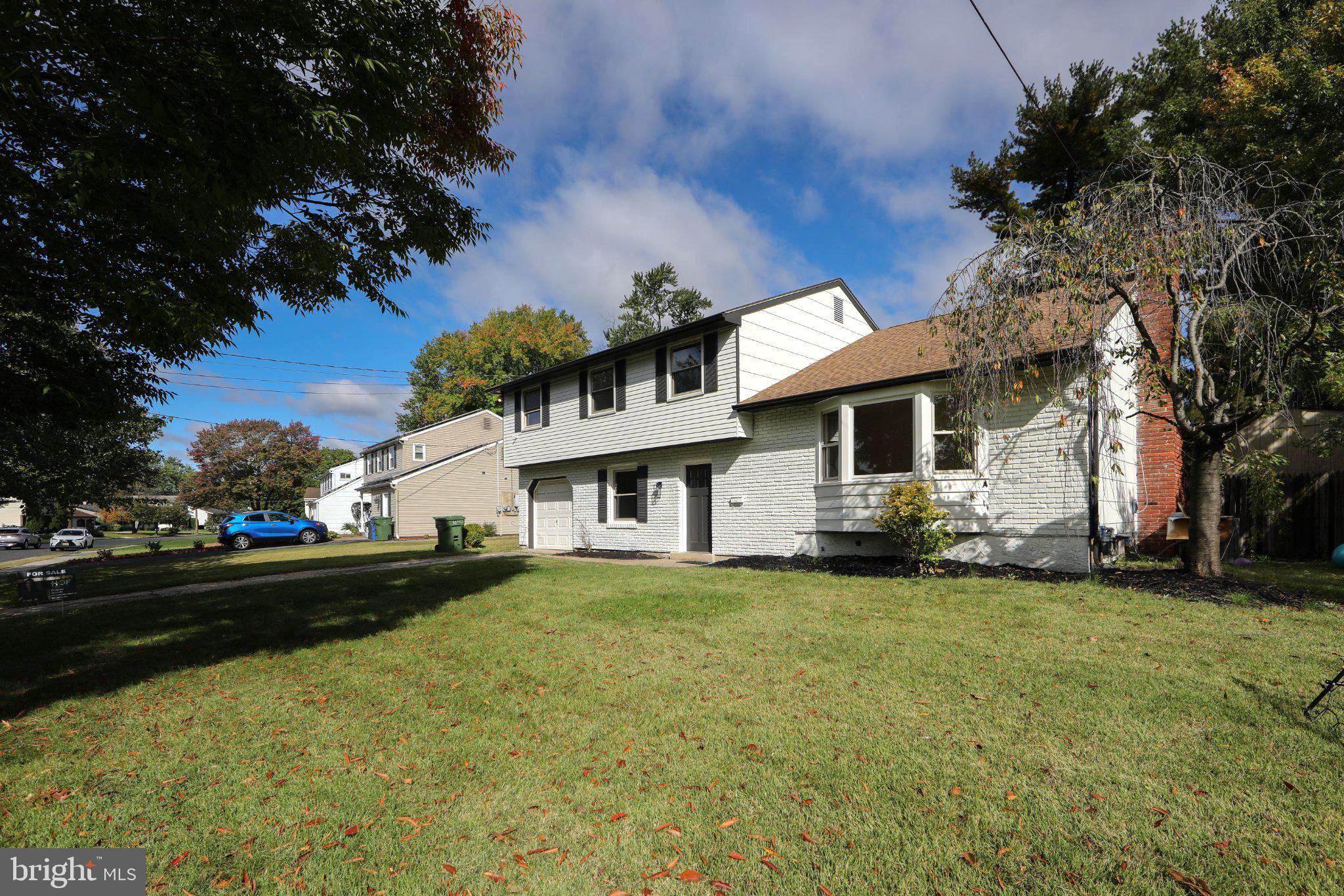 90 KNOLLWOOD DRIVE
