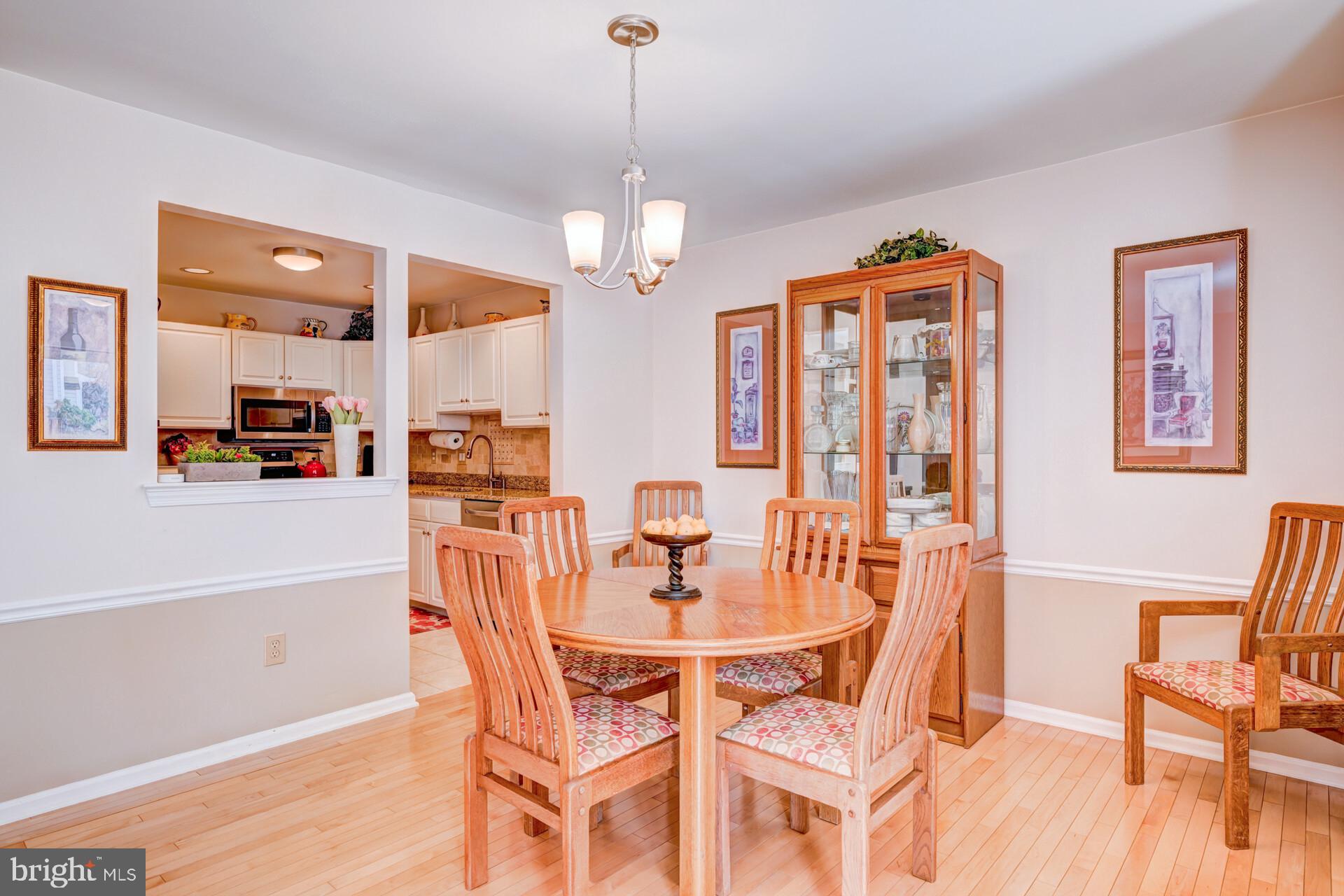 MAKEFIELD GLEN - Residential