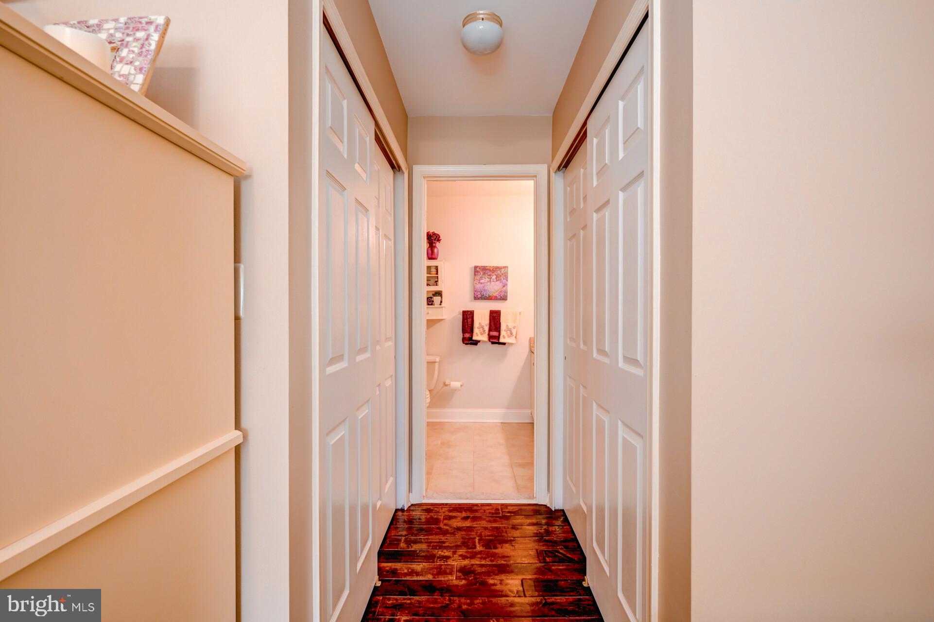 MAKEFIELD GLEN - Residential