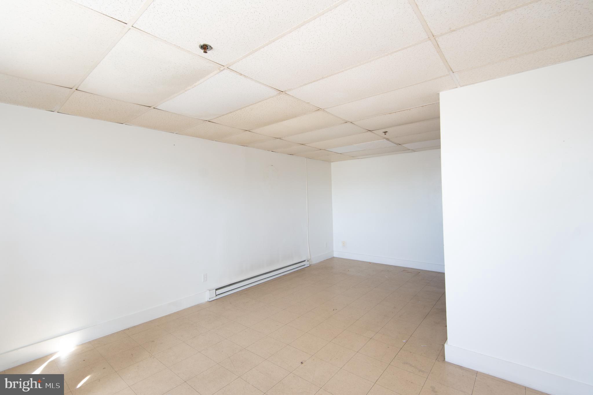 RACE STREET - Commercial Sale