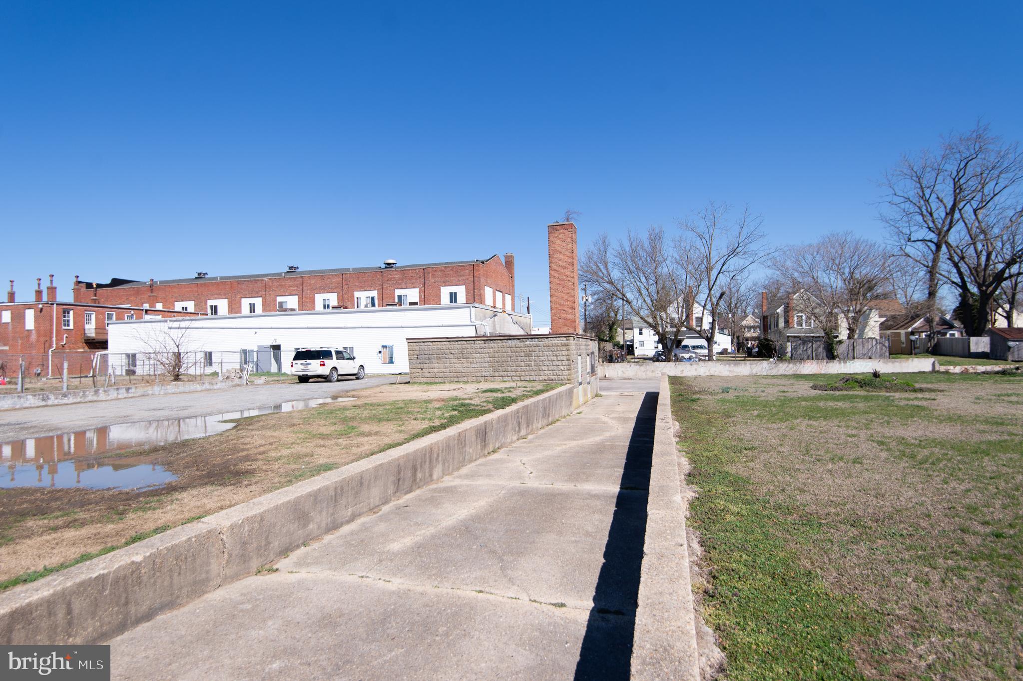 RACE STREET - Commercial Sale