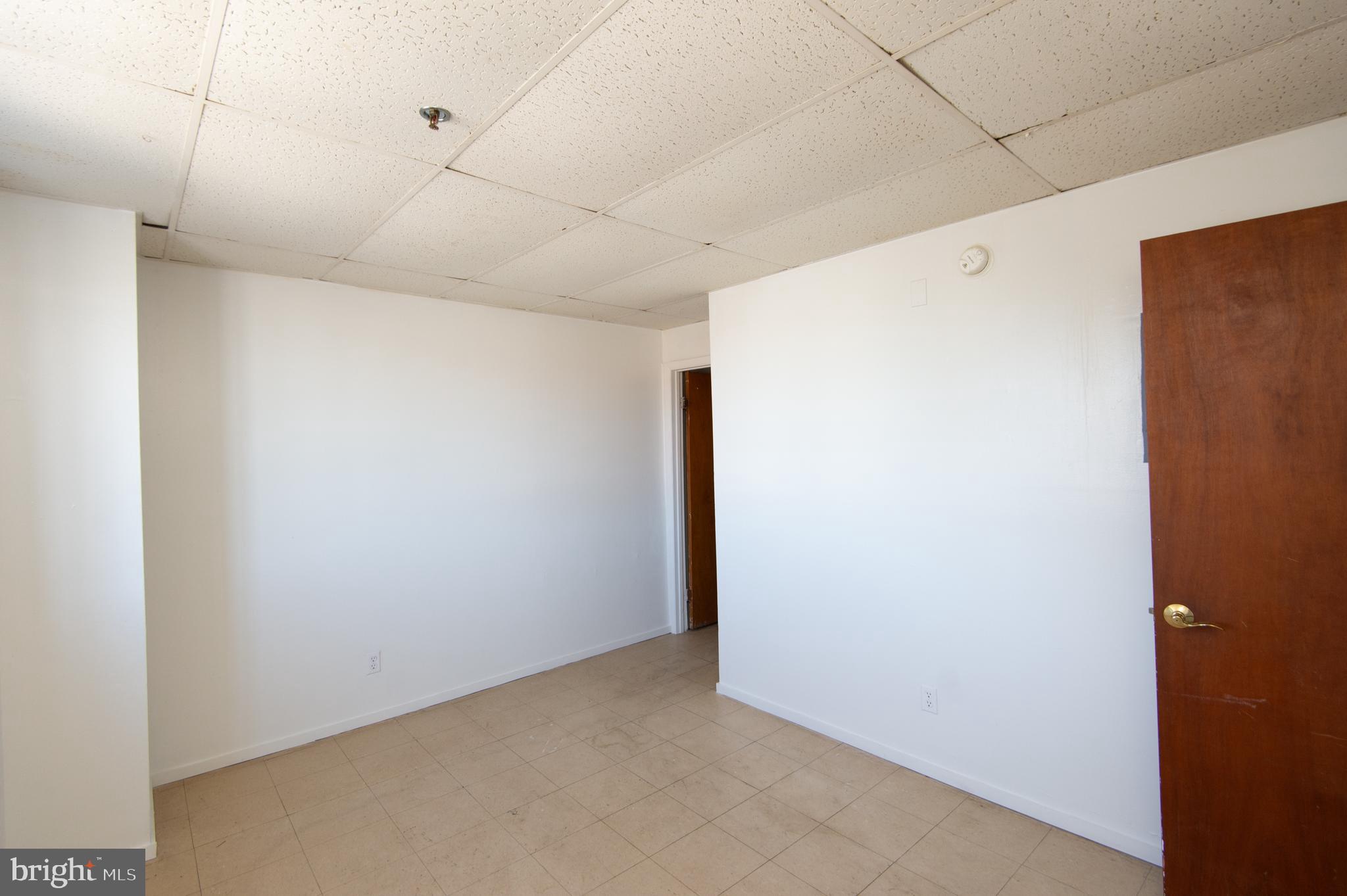 RACE STREET - Commercial Sale