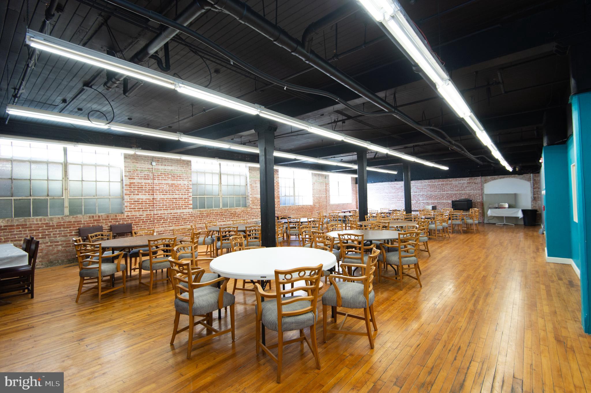 RACE STREET - Commercial Sale