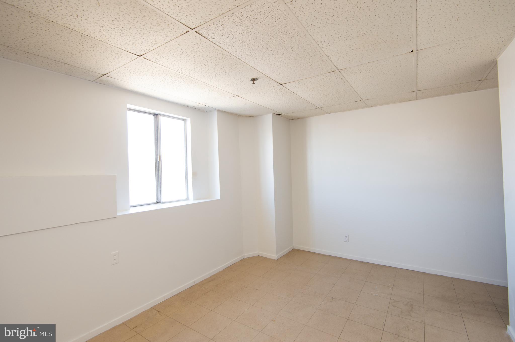 RACE STREET - Commercial Sale