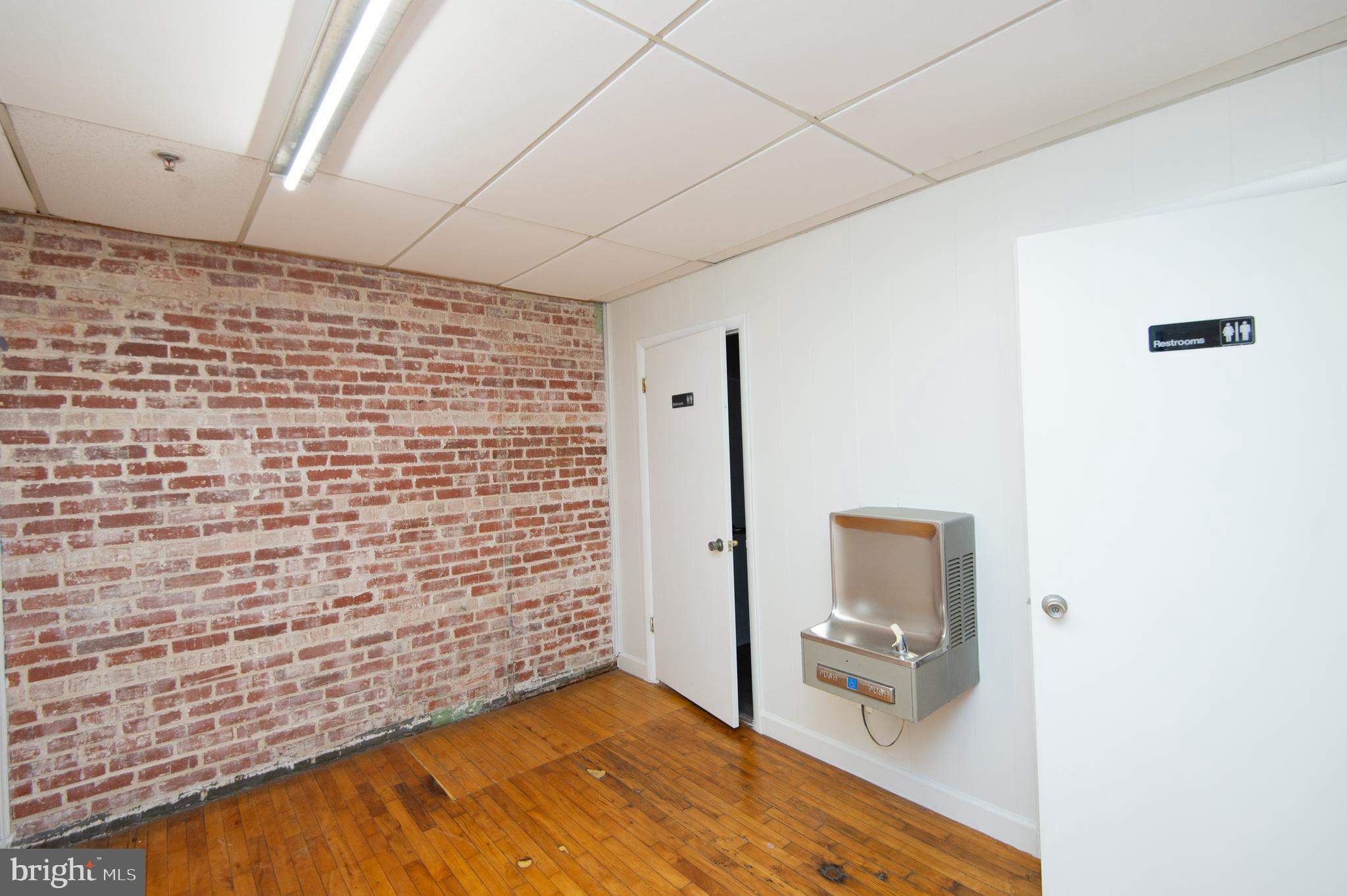 RACE STREET - Commercial Sale